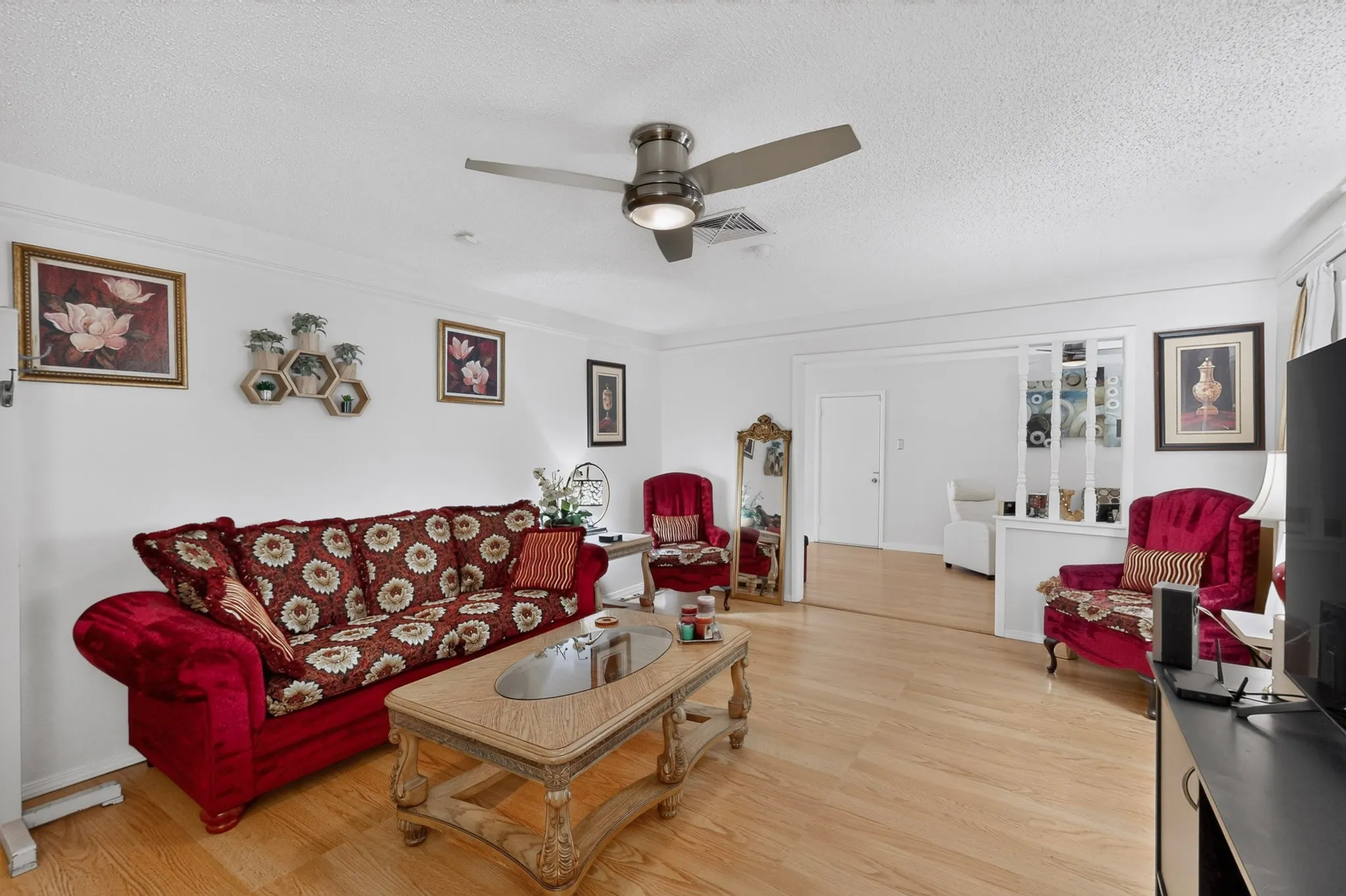 Single Family Residence For Sale in Tarrant County , 6905 Norma Street, Fort Worth, Texas 76112, 3 Bedroom, 2 Bathroom, 2 Garage spaces, 1,750 Sqft, built in 1955, mls#21404981, Real Estate Agent in Fort Worth, Homes For Sale in Tarrant county, Homes For Sale in Fort Worth, Realtor in Fort Worth Texas, Real Estate Brokerage Independent Realty Texas, Luminita Cordes Realtor