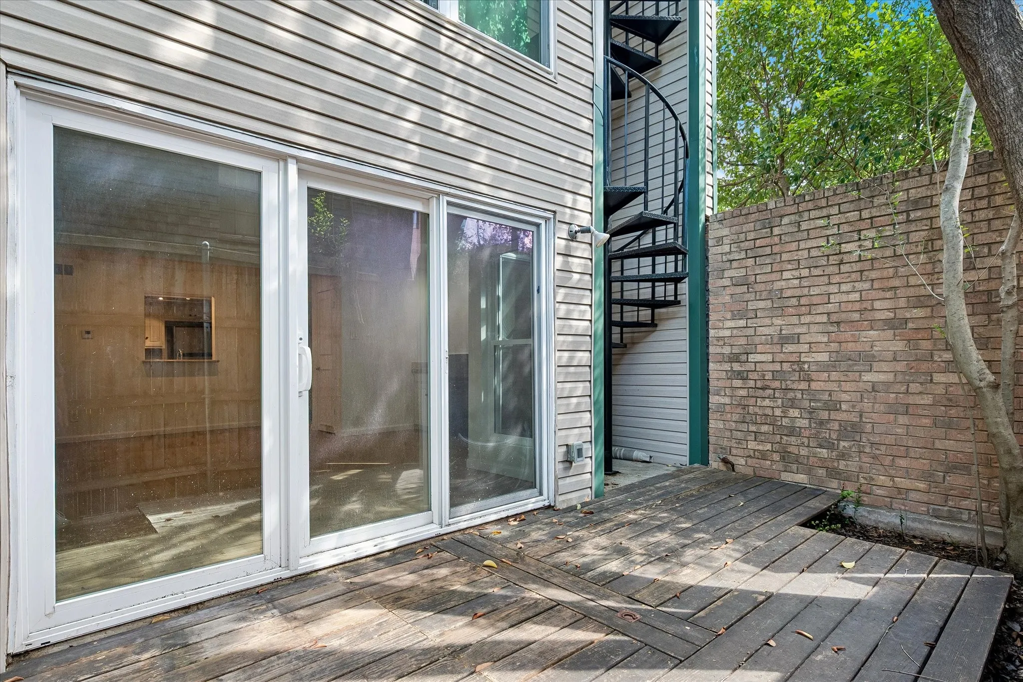 Condominium For Rent in Dallas County , 3815 Holland Avenue 1, Dallas, Texas 75219, 2 Bedroom, 2 Bathroom, 1 Garage spaces, 1,194 Sqft, built in 1981, mls#21404991, Real Estate Agent in Dallas, Homes For Rent in Dallas county, Homes For Rent in Dallas, Realtor in Dallas Texas, Real Estate Brokerage Independent Realty Texas, Luminita Cordes Realtor