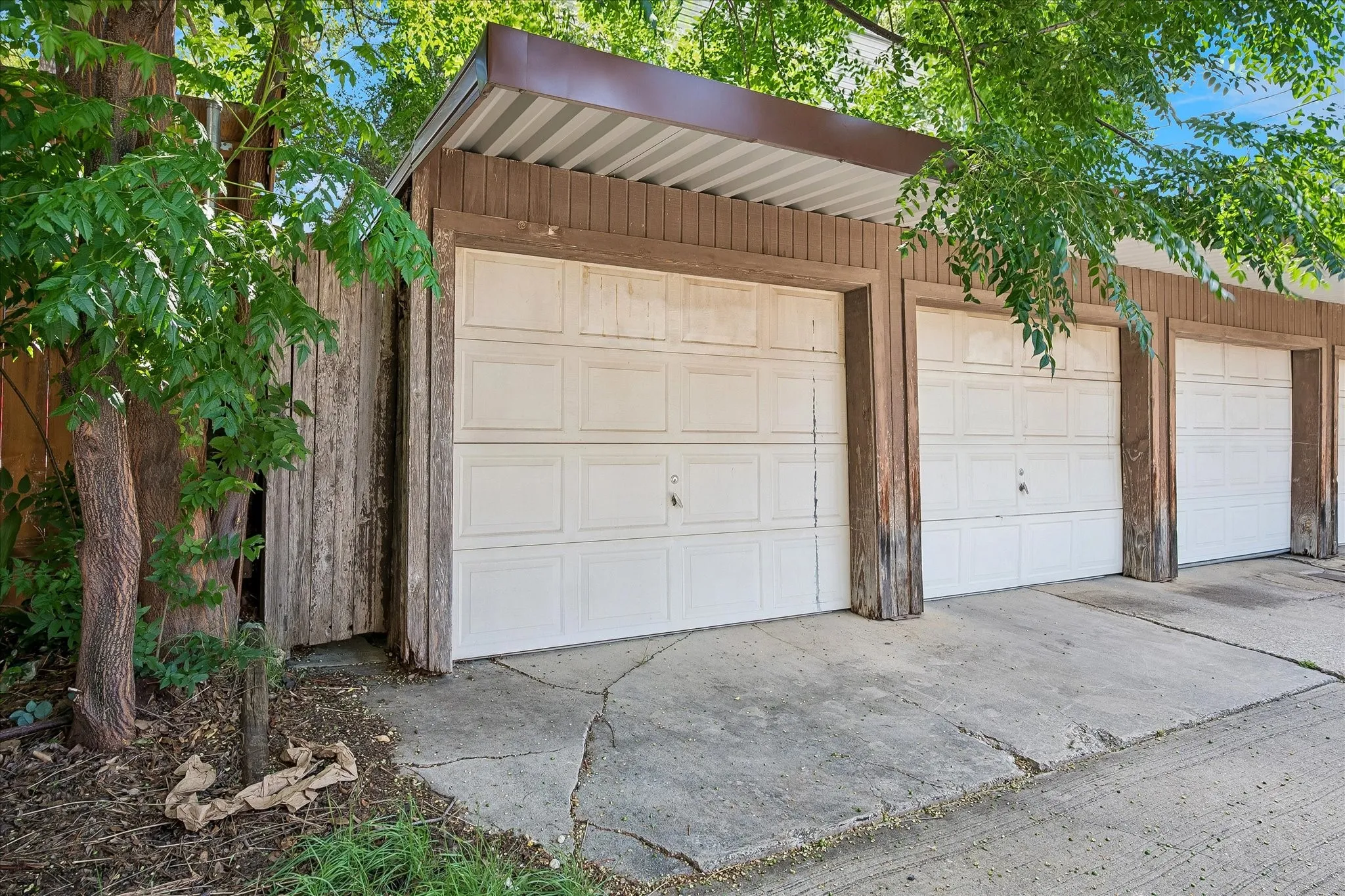 Condominium For Rent in Dallas County , 3815 Holland Avenue 1, Dallas, Texas 75219, 2 Bedroom, 2 Bathroom, 1 Garage spaces, 1,194 Sqft, built in 1981, mls#21404991, Real Estate Agent in Dallas, Homes For Rent in Dallas county, Homes For Rent in Dallas, Realtor in Dallas Texas, Real Estate Brokerage Independent Realty Texas, Luminita Cordes Realtor