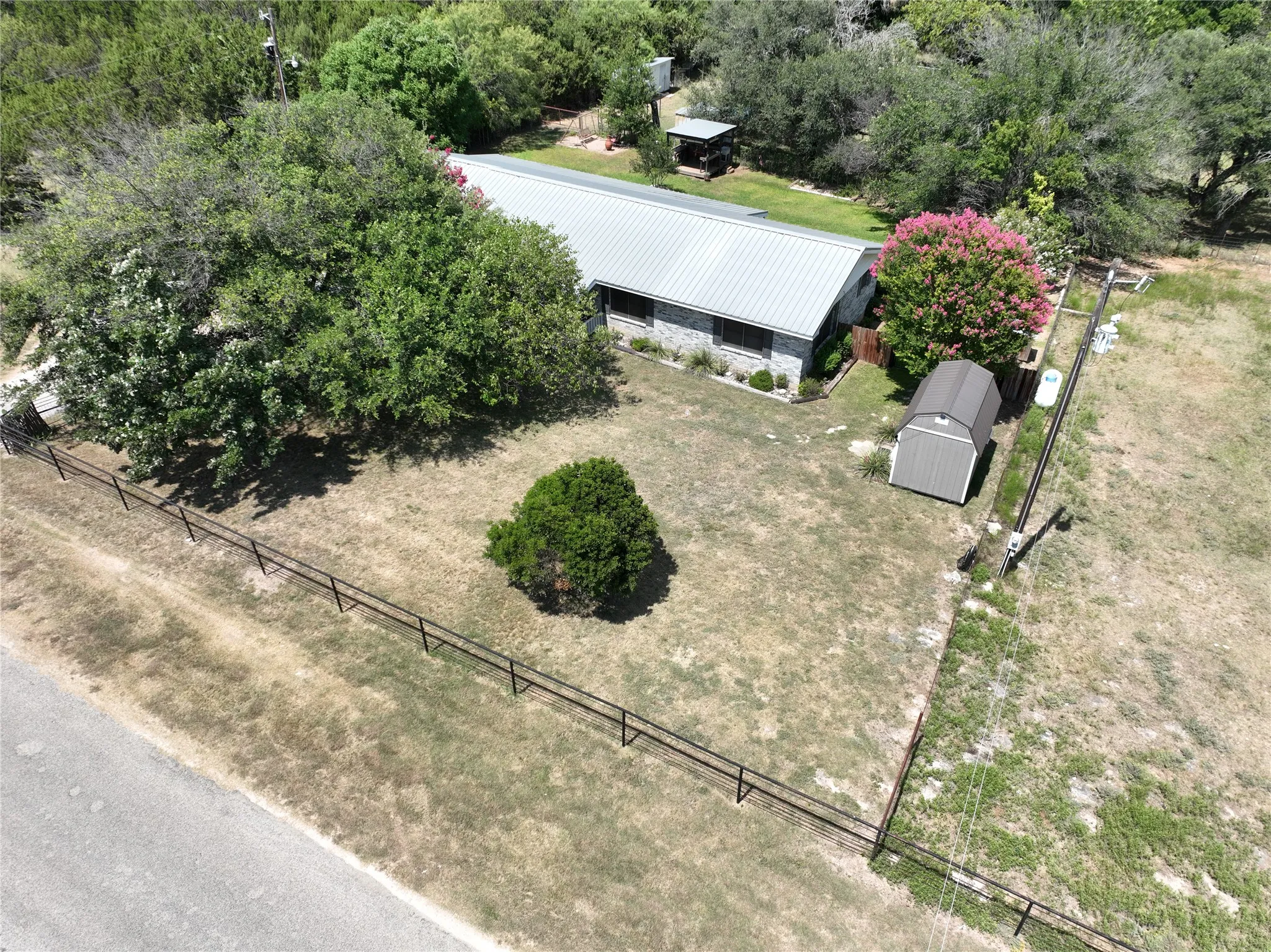 Single Family Residence For Sale in Erath County , 947 County Road 239a, Hico, Texas 76457, 3 Bedroom, 2 Bathroom, Garage spaces, 2,210 Sqft, built in 1996, mls#21405030, Real Estate Agent in Hico, Homes For Sale in Erath county, Homes For Sale in Hico, Realtor in Hico Texas, Real Estate Brokerage Independent Realty Texas, Luminita Cordes Realtor