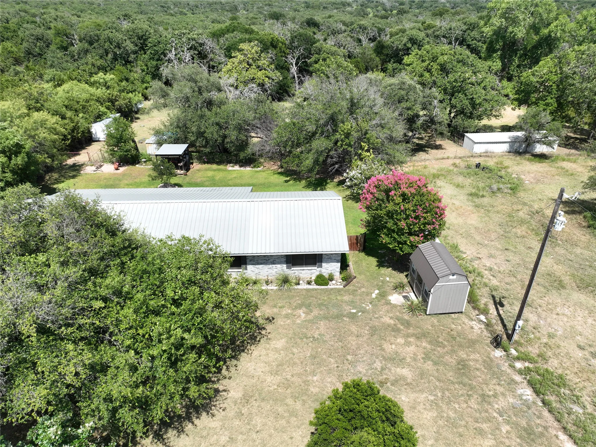 Single Family Residence For Sale in Erath County , 947 County Road 239a, Hico, Texas 76457, 3 Bedroom, 2 Bathroom, Garage spaces, 2,210 Sqft, built in 1996, mls#21405030, Real Estate Agent in Hico, Homes For Sale in Erath county, Homes For Sale in Hico, Realtor in Hico Texas, Real Estate Brokerage Independent Realty Texas, Luminita Cordes Realtor