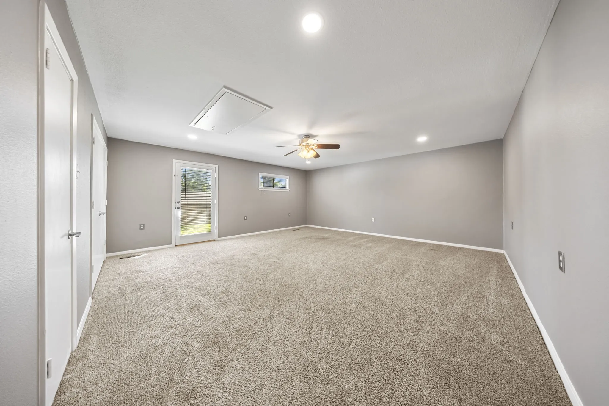 Single Family Residence For Sale in Dallas County , 9735 Queenswood Lane, Dallas, Texas 75238, 3 Bedroom, 2 Bathroom, Garage spaces, 2,156 Sqft, built in 1961, mls#21404987, Real Estate Agent in Dallas, Homes For Sale in Dallas county, Homes For Sale in Dallas, Realtor in Dallas Texas, Real Estate Brokerage Independent Realty Texas, Luminita Cordes Realtor