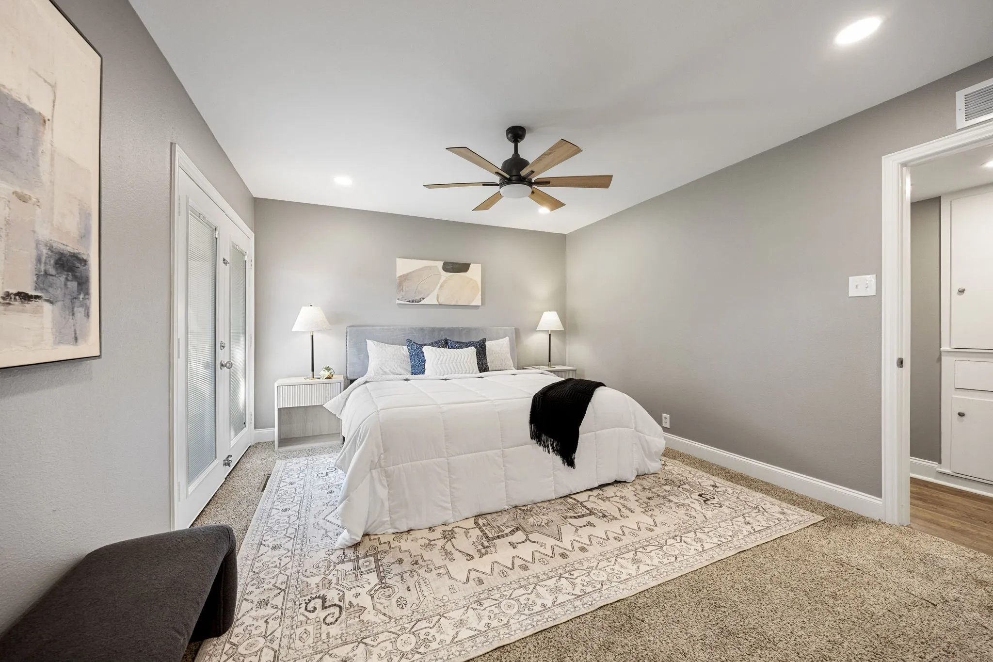 Single Family Residence For Sale in Dallas County , 9735 Queenswood Lane, Dallas, Texas 75238, 3 Bedroom, 2 Bathroom, Garage spaces, 2,156 Sqft, built in 1961, mls#21404987, Real Estate Agent in Dallas, Homes For Sale in Dallas county, Homes For Sale in Dallas, Realtor in Dallas Texas, Real Estate Brokerage Independent Realty Texas, Luminita Cordes Realtor