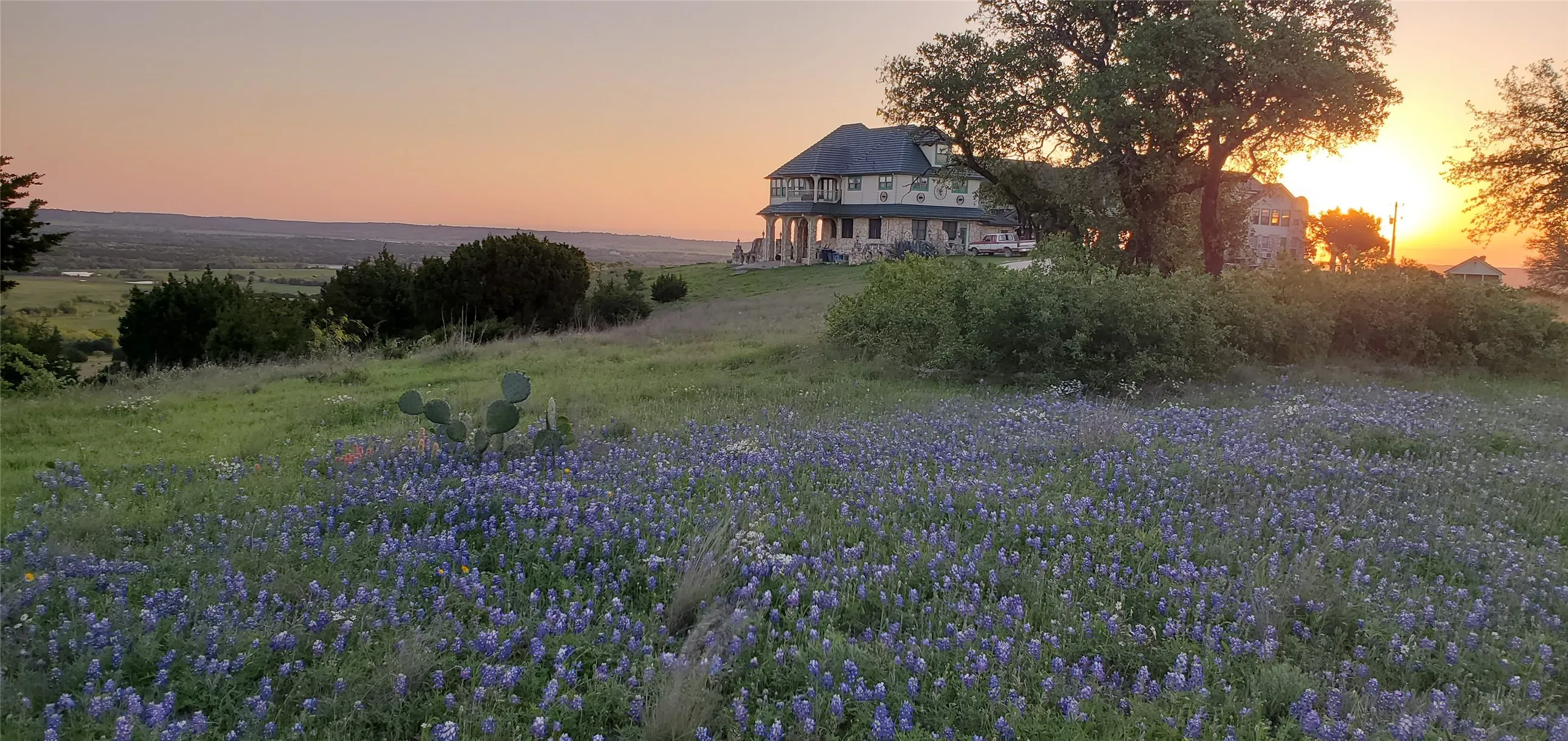 Farm For Sale in Bosque County , 10771 Highway 6, Meridian, Texas 76665, 6 Bedroom, 7 Bathroom, Garage spaces, 12,822 Sqft, built in 1999, mls#21404254, Real Estate Agent in Meridian, Homes For Sale in Bosque county, Homes For Sale in Meridian, Realtor in Meridian Texas, Real Estate Brokerage Independent Realty Texas, Luminita Cordes Realtor