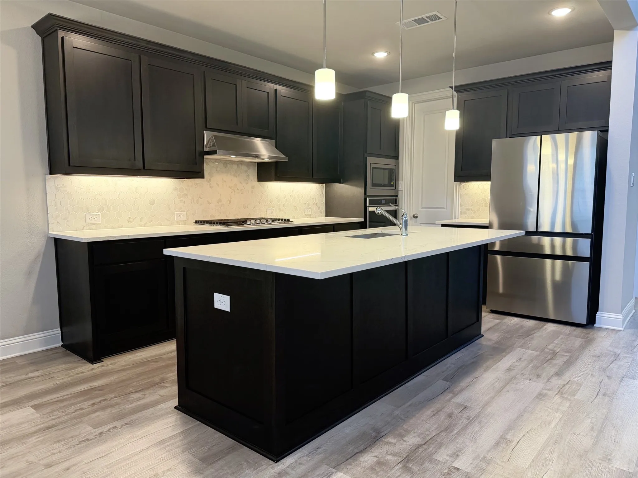 Single Family Residence For Rent in Denton County , 4704 Hammerstein Boulevard, Denton, Texas 76210, 4 Bedroom, 4 Bathroom, 2 Garage spaces, 2,537 Sqft, built in 2022, mls#21404642, Real Estate Agent in Denton, Homes For Rent in Denton county, Homes For Rent in Denton, Realtor in Denton Texas, Real Estate Brokerage Independent Realty Texas, Luminita Cordes Realtor