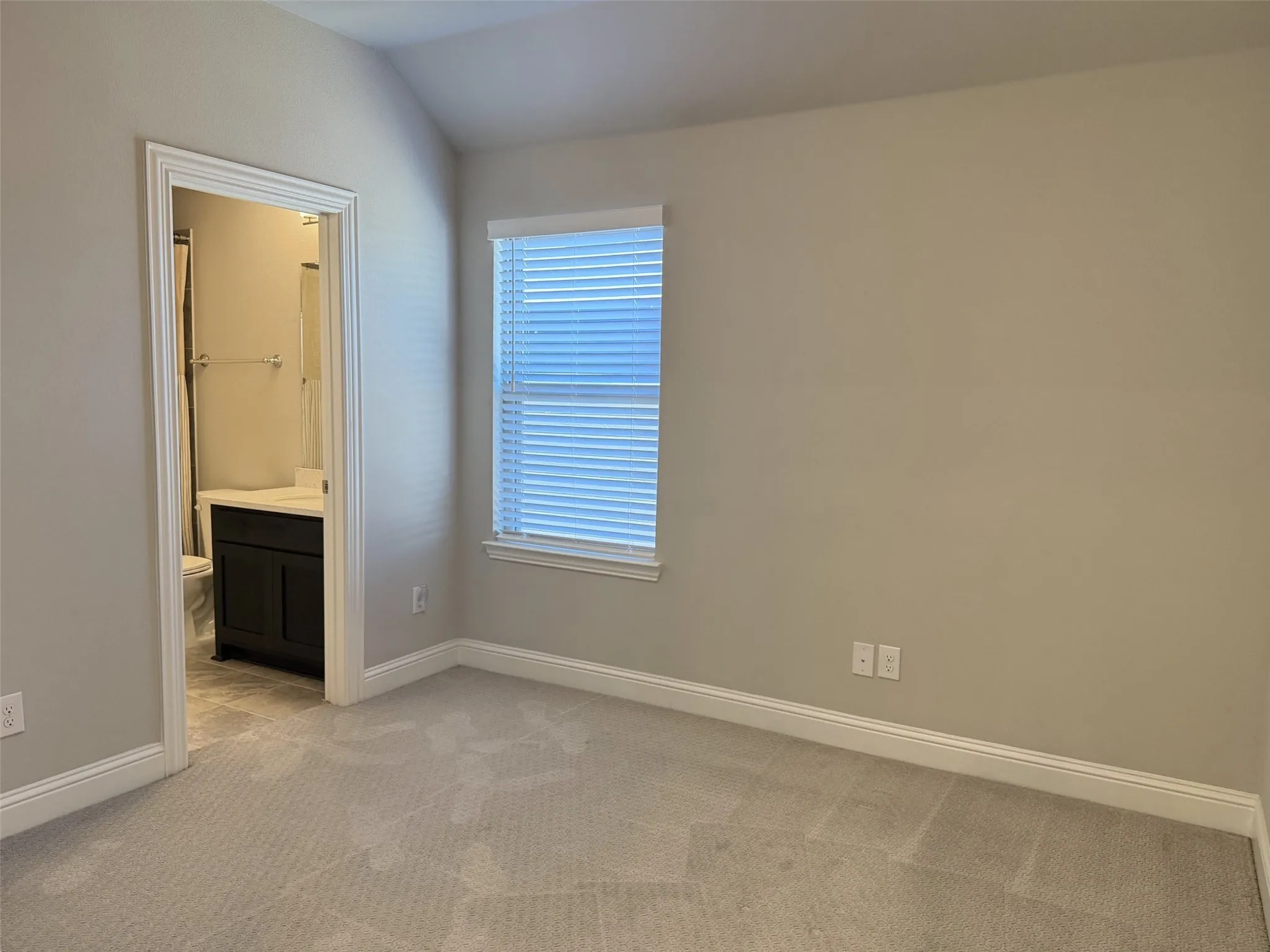 Single Family Residence For Rent in Denton County , 4704 Hammerstein Boulevard, Denton, Texas 76210, 4 Bedroom, 4 Bathroom, 2 Garage spaces, 2,537 Sqft, built in 2022, mls#21404642, Real Estate Agent in Denton, Homes For Rent in Denton county, Homes For Rent in Denton, Realtor in Denton Texas, Real Estate Brokerage Independent Realty Texas, Luminita Cordes Realtor