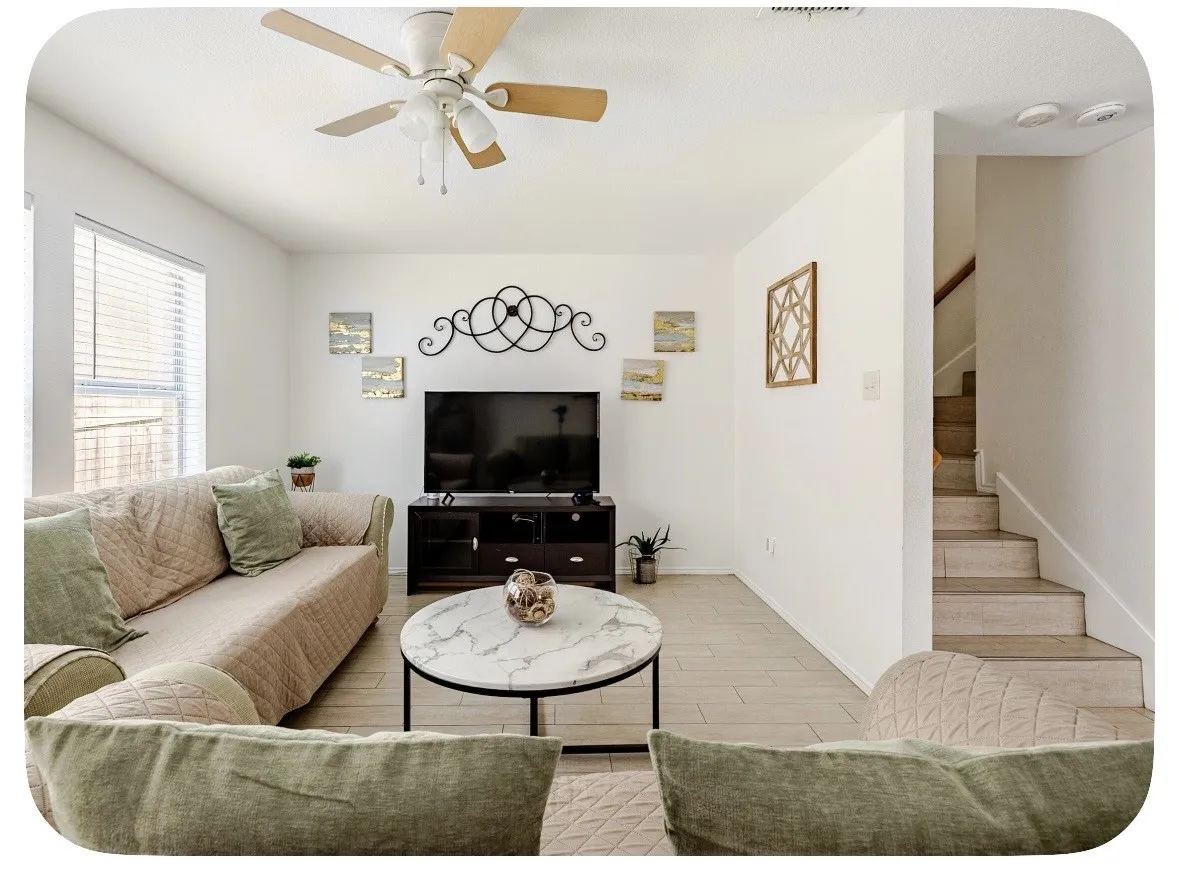 Townhouse For Sale in Tarrant County , 2330 Kingsway Drive, Arlington, Texas 76012, 3 Bedroom, 3 Bathroom, 1 Garage spaces, 1,586 Sqft, built in 2007, mls#21404886, Real Estate Agent in Arlington, Homes For Sale in Tarrant county, Homes For Sale in Arlington, Realtor in Arlington Texas, Real Estate Brokerage Independent Realty Texas, Luminita Cordes Realtor