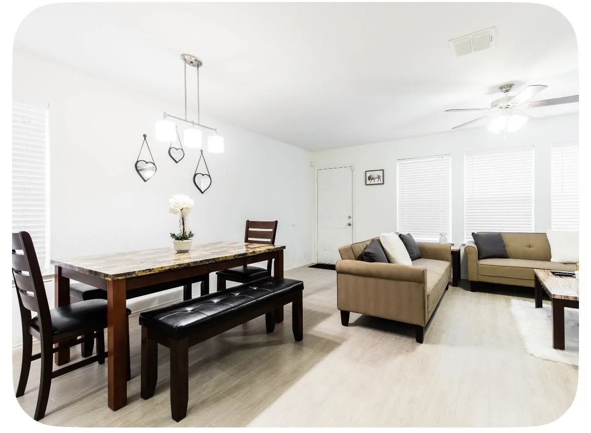 Townhouse For Sale in Tarrant County , 2330 Kingsway Drive, Arlington, Texas 76012, 3 Bedroom, 3 Bathroom, 1 Garage spaces, 1,586 Sqft, built in 2007, mls#21404886, Real Estate Agent in Arlington, Homes For Sale in Tarrant county, Homes For Sale in Arlington, Realtor in Arlington Texas, Real Estate Brokerage Independent Realty Texas, Luminita Cordes Realtor