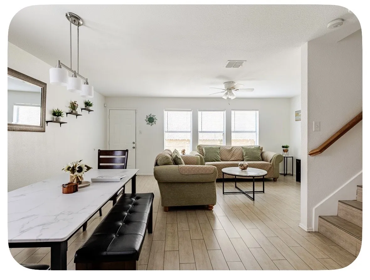 Townhouse For Sale in Tarrant County , 2330 Kingsway Drive, Arlington, Texas 76012, 3 Bedroom, 3 Bathroom, 1 Garage spaces, 1,586 Sqft, built in 2007, mls#21404886, Real Estate Agent in Arlington, Homes For Sale in Tarrant county, Homes For Sale in Arlington, Realtor in Arlington Texas, Real Estate Brokerage Independent Realty Texas, Luminita Cordes Realtor