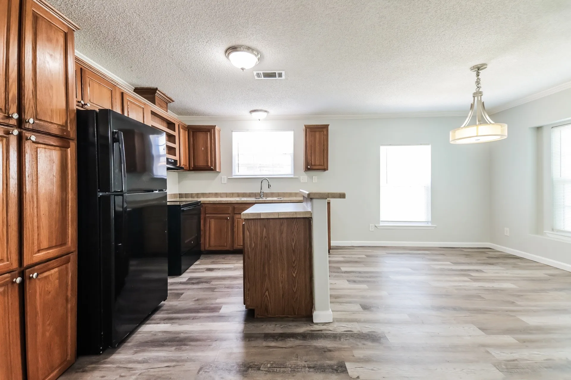 Single Family Residence For Rent in Dallas County , 2536 Kool Avenue, Dallas, Texas 75241, 3 Bedroom, 2 Bathroom, Garage spaces, 1,316 Sqft, built in 2003, mls#21405039, Real Estate Agent in Dallas, Homes For Rent in Dallas county, Homes For Rent in Dallas, Realtor in Dallas Texas, Real Estate Brokerage Independent Realty Texas, Luminita Cordes Realtor