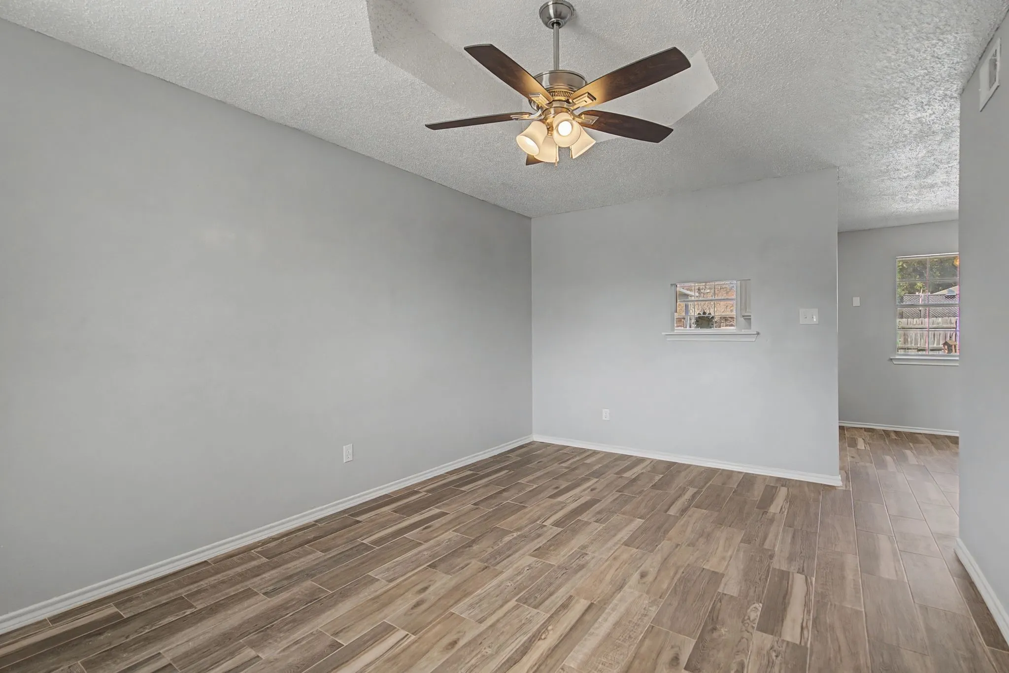 Single Family Residence For Rent in Collin County , 114 Prairie Creek Circle, Princeton, Texas 75407, 3 Bedroom, 1 Bathroom, Garage spaces, 1,043 Sqft, built in 1994, mls#21405036, Real Estate Agent in Princeton, Homes For Rent in Collin county, Homes For Rent in Princeton, Realtor in Princeton Texas, Real Estate Brokerage Independent Realty Texas, Luminita Cordes Realtor