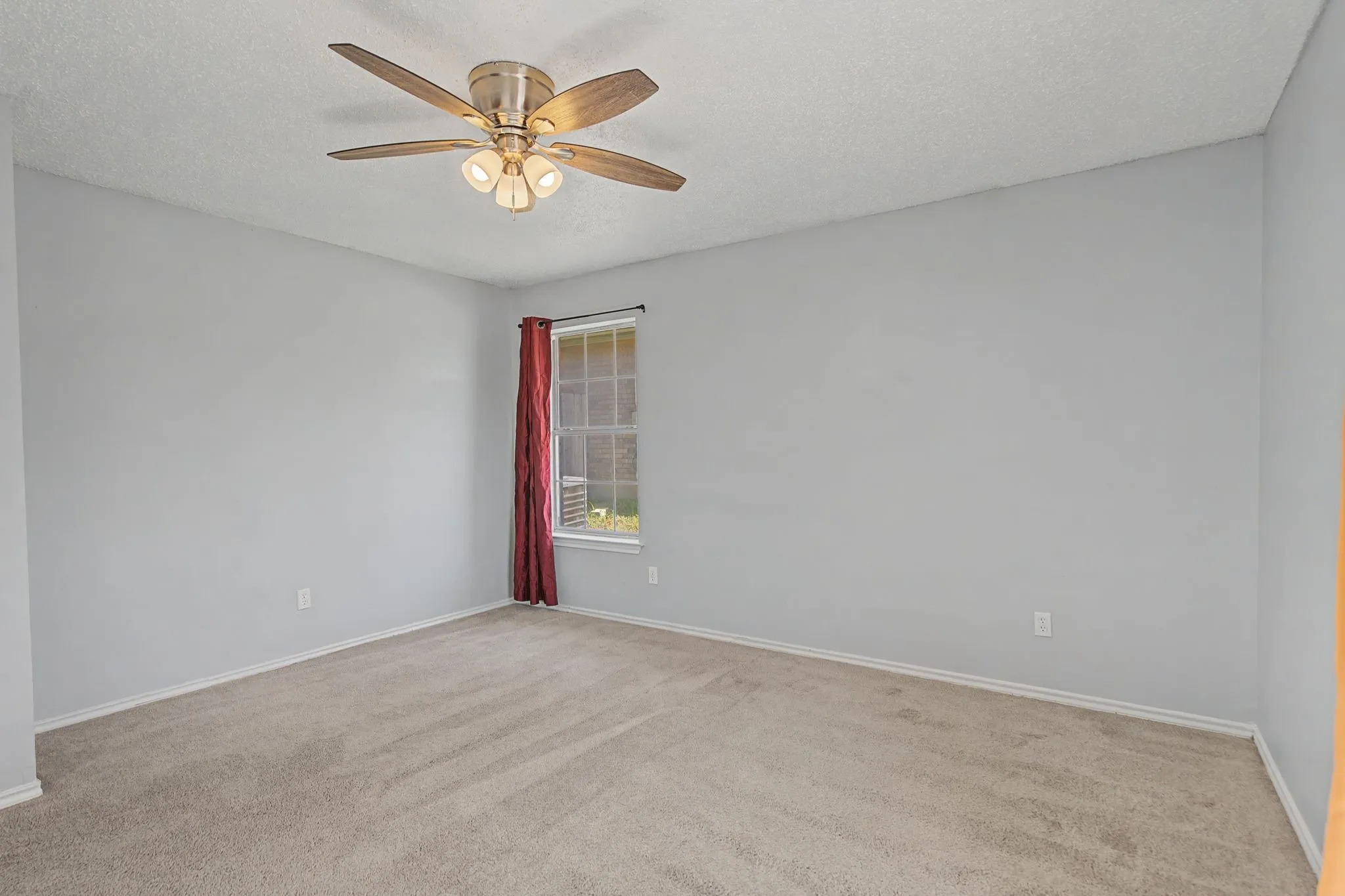 Single Family Residence For Rent in Collin County , 114 Prairie Creek Circle, Princeton, Texas 75407, 3 Bedroom, 1 Bathroom, Garage spaces, 1,043 Sqft, built in 1994, mls#21405036, Real Estate Agent in Princeton, Homes For Rent in Collin county, Homes For Rent in Princeton, Realtor in Princeton Texas, Real Estate Brokerage Independent Realty Texas, Luminita Cordes Realtor