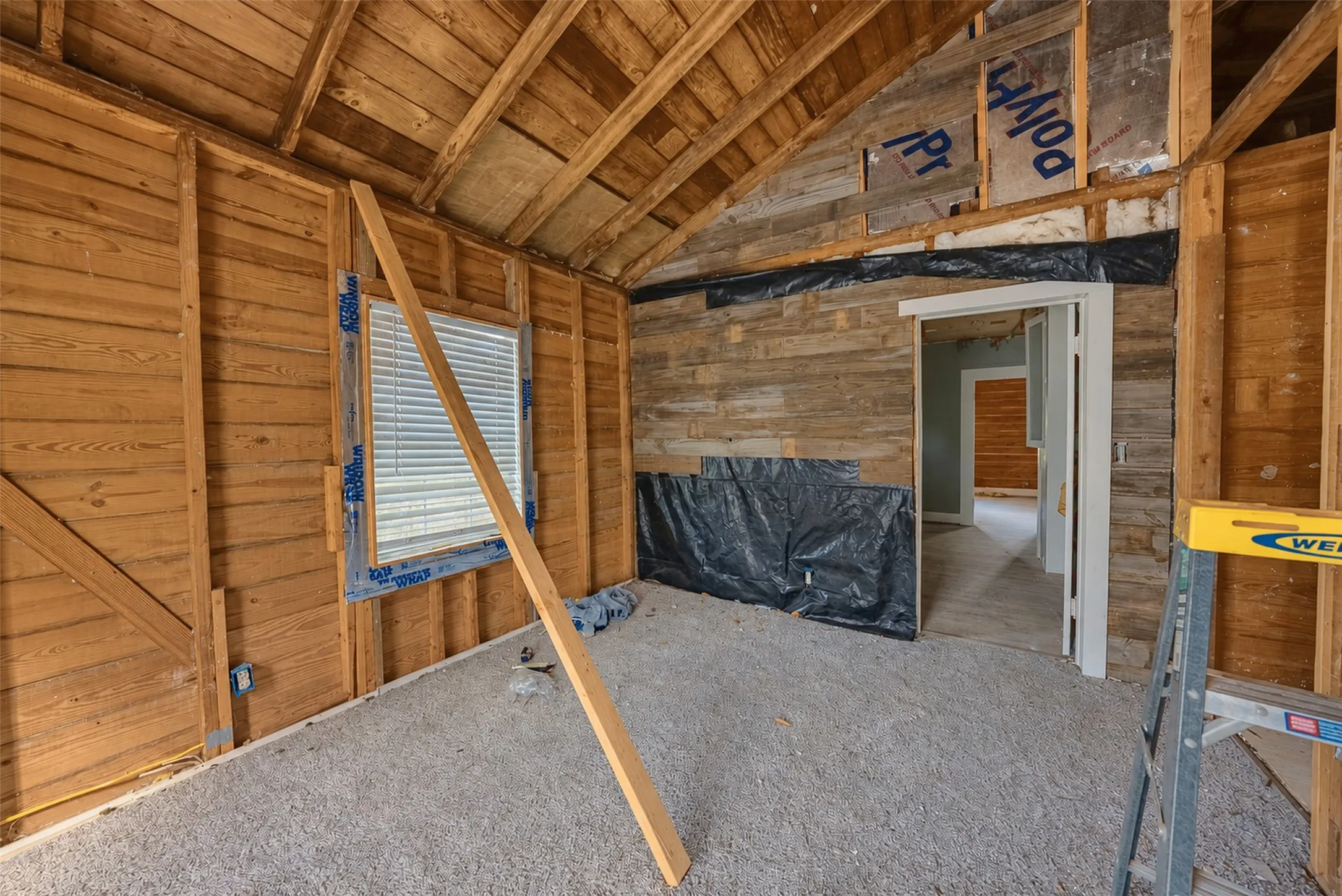 Single Family Residence For Sale in Anderson County , 5700 E State Highway 294, Elkhart, Texas 75839, 2 Bedroom, 1 Bathroom, Garage spaces, 1,120 Sqft, built in 1920, mls#21404996, Real Estate Agent in Elkhart, Homes For Sale in Anderson county, Homes For Sale in Elkhart, Realtor in Elkhart Texas, Real Estate Brokerage Independent Realty Texas, Luminita Cordes Realtor