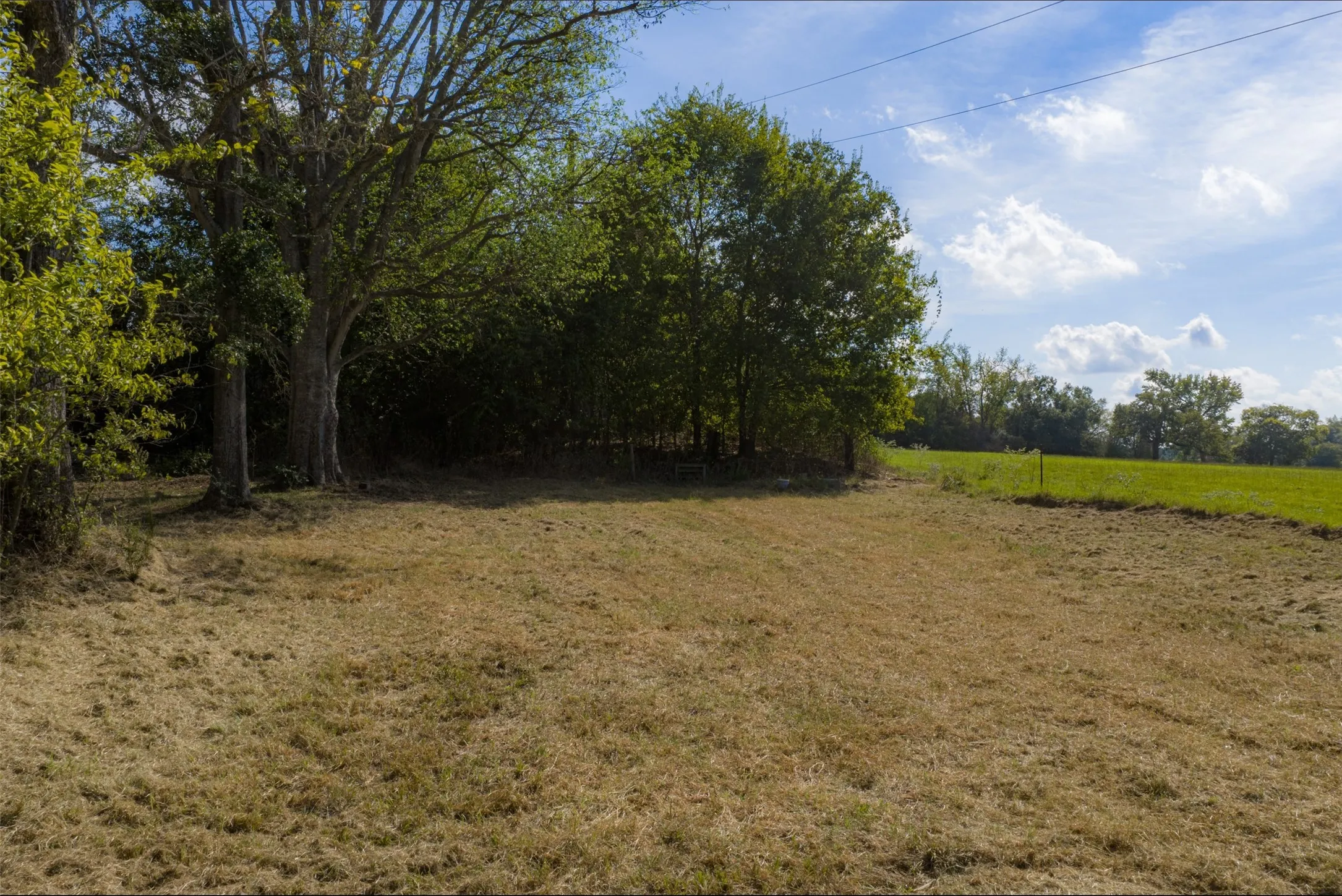 Single Family Residence For Sale in Anderson County , 5700 E State Highway 294, Elkhart, Texas 75839, 2 Bedroom, 1 Bathroom, Garage spaces, 1,120 Sqft, built in 1920, mls#21404996, Real Estate Agent in Elkhart, Homes For Sale in Anderson county, Homes For Sale in Elkhart, Realtor in Elkhart Texas, Real Estate Brokerage Independent Realty Texas, Luminita Cordes Realtor