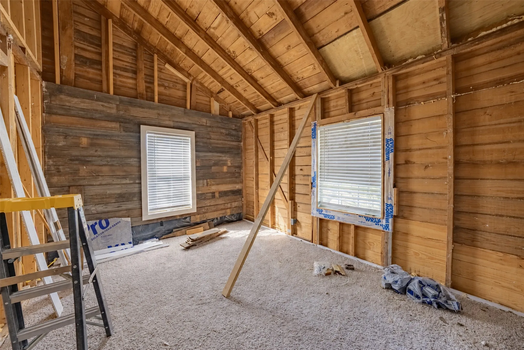 Single Family Residence For Sale in Anderson County , 5700 E State Highway 294, Elkhart, Texas 75839, 2 Bedroom, 1 Bathroom, Garage spaces, 1,120 Sqft, built in 1920, mls#21404996, Real Estate Agent in Elkhart, Homes For Sale in Anderson county, Homes For Sale in Elkhart, Realtor in Elkhart Texas, Real Estate Brokerage Independent Realty Texas, Luminita Cordes Realtor
