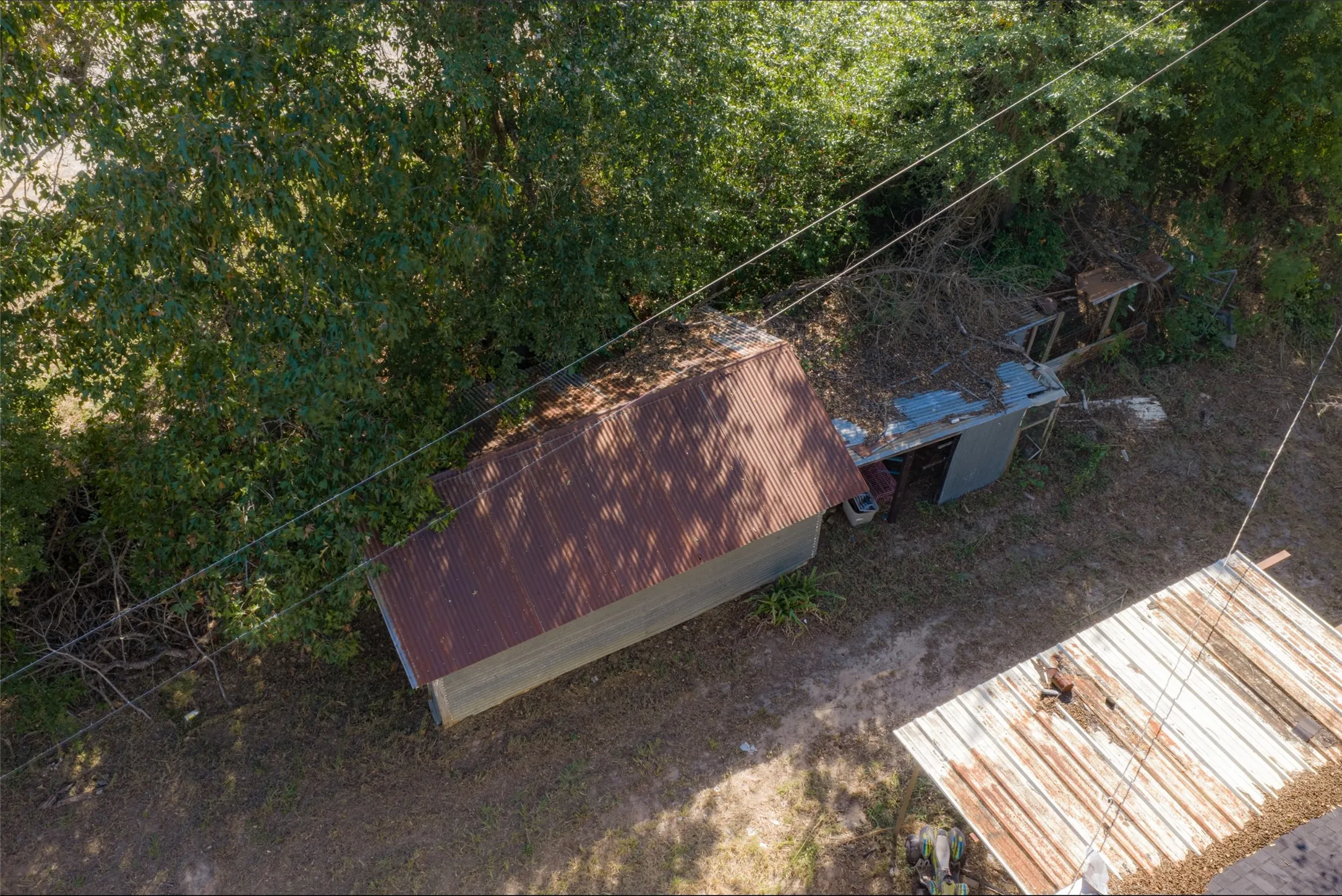 Single Family Residence For Sale in Anderson County , 5700 E State Highway 294, Elkhart, Texas 75839, 2 Bedroom, 1 Bathroom, Garage spaces, 1,120 Sqft, built in 1920, mls#21404996, Real Estate Agent in Elkhart, Homes For Sale in Anderson county, Homes For Sale in Elkhart, Realtor in Elkhart Texas, Real Estate Brokerage Independent Realty Texas, Luminita Cordes Realtor