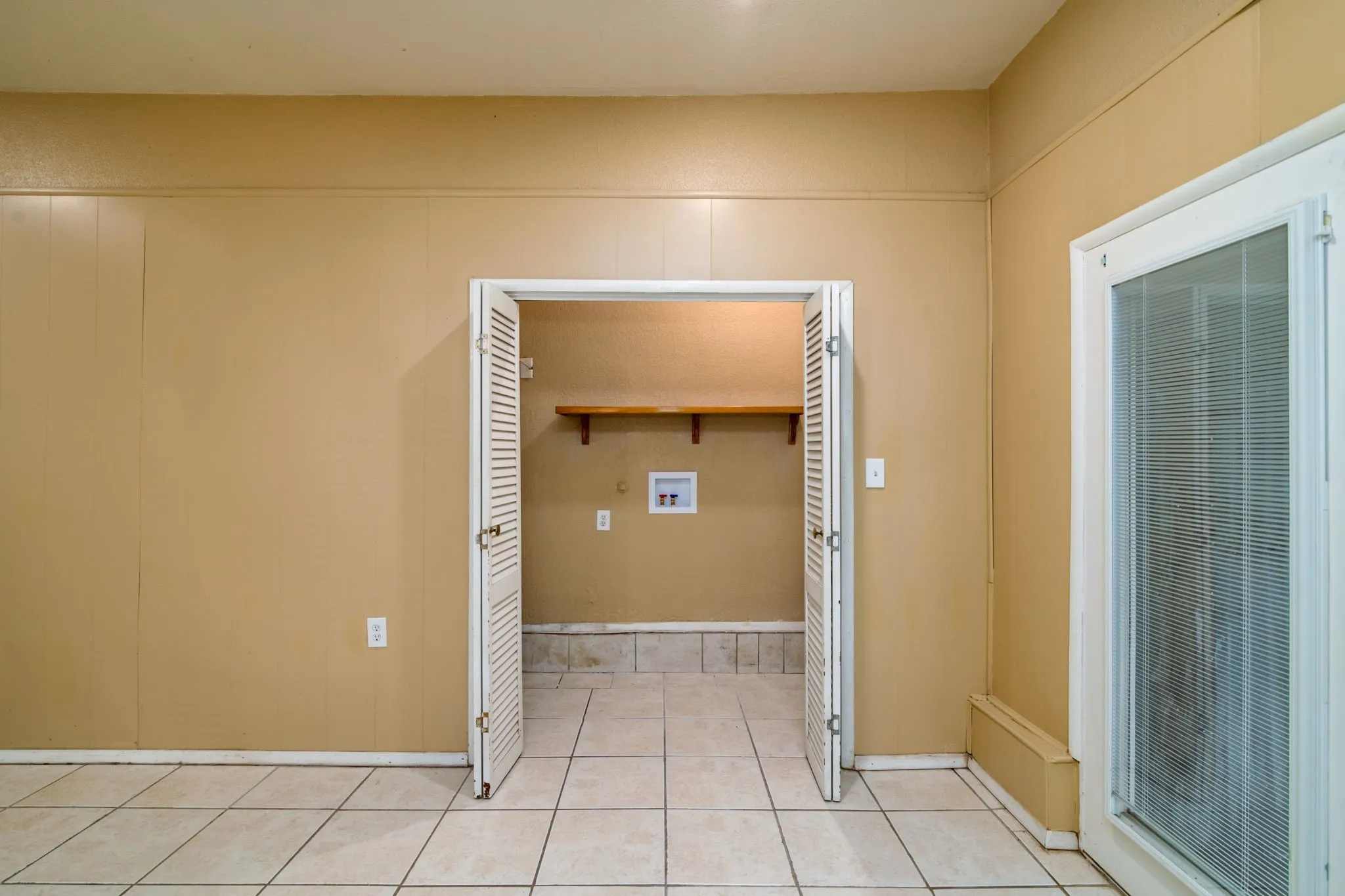 Single Family Residence For Rent in Hood County , 3800 Acton Highway, Granbury, Texas 76049, 3 Bedroom, 3 Bathroom, Garage spaces, 1,788 Sqft, built in 1964, mls#21405061, Real Estate Agent in Granbury, Homes For Rent in Hood county, Homes For Rent in Granbury, Realtor in Granbury Texas, Real Estate Brokerage Independent Realty Texas, Luminita Cordes Realtor