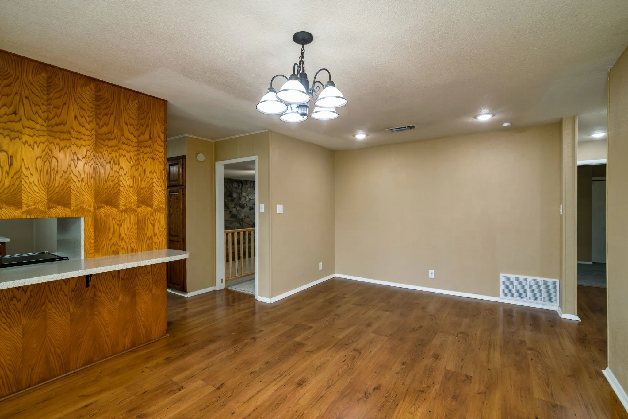 Single Family Residence For Rent in Hood County , 3800 Acton Highway, Granbury, Texas 76049, 3 Bedroom, 3 Bathroom, Garage spaces, 1,788 Sqft, built in 1964, mls#21405061, Real Estate Agent in Granbury, Homes For Rent in Hood county, Homes For Rent in Granbury, Realtor in Granbury Texas, Real Estate Brokerage Independent Realty Texas, Luminita Cordes Realtor
