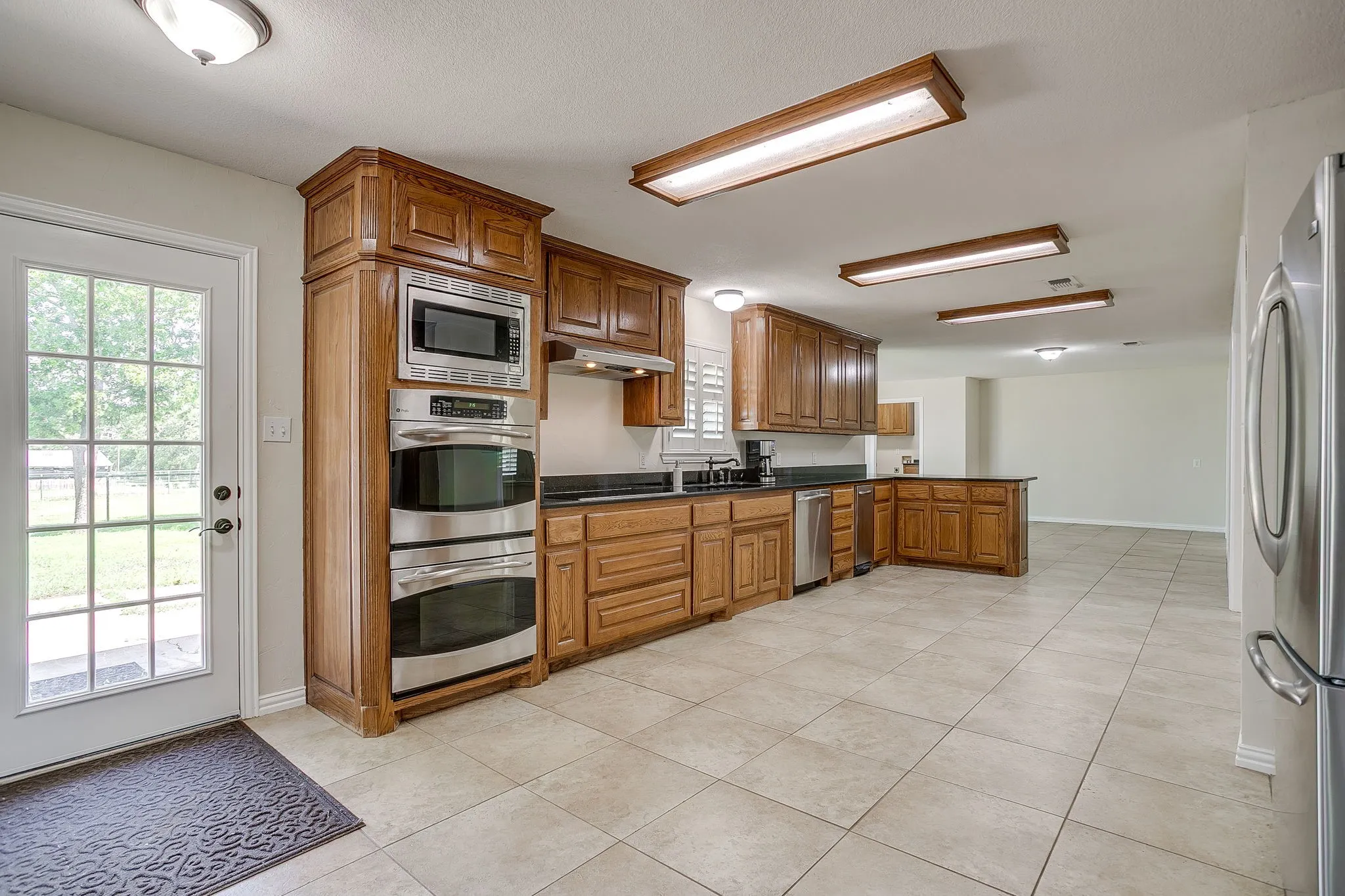 Farm For Sale in Parker County , 2196 Old Agnes Road, Weatherford, Texas 76088, 3 Bedroom, 3 Bathroom, Garage spaces, 2,700 Sqft, built in 1965, mls#21405062, Real Estate Agent in Weatherford, Homes For Sale in Parker county, Homes For Sale in Weatherford, Realtor in Weatherford Texas, Real Estate Brokerage Independent Realty Texas, Luminita Cordes Realtor