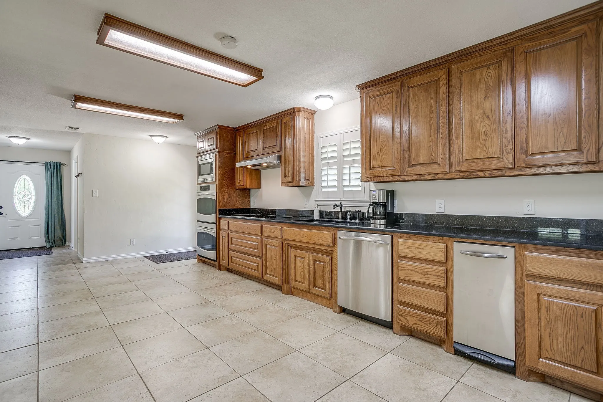Farm For Sale in Parker County , 2196 Old Agnes Road, Weatherford, Texas 76088, 3 Bedroom, 3 Bathroom, Garage spaces, 2,700 Sqft, built in 1965, mls#21405062, Real Estate Agent in Weatherford, Homes For Sale in Parker county, Homes For Sale in Weatherford, Realtor in Weatherford Texas, Real Estate Brokerage Independent Realty Texas, Luminita Cordes Realtor