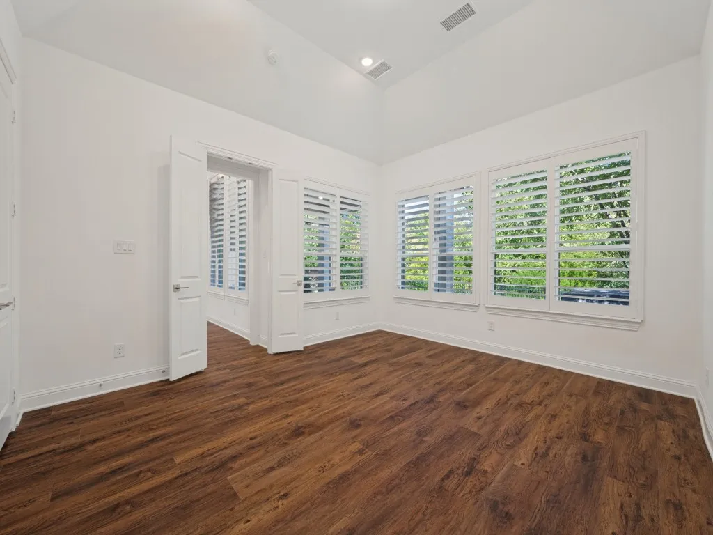Single Family Residence For Sale in Denton County , 9901 Boulder Point Road, Little Elm, Texas 75068, 4 Bedroom, 4 Bathroom, 3 Garage spaces, 3,551 Sqft, built in 2021, mls#21401655, Real Estate Agent in Little Elm, Homes For Sale in Denton county, Homes For Sale in Little Elm, Realtor in Little Elm Texas, Real Estate Brokerage Independent Realty Texas, Luminita Cordes Realtor