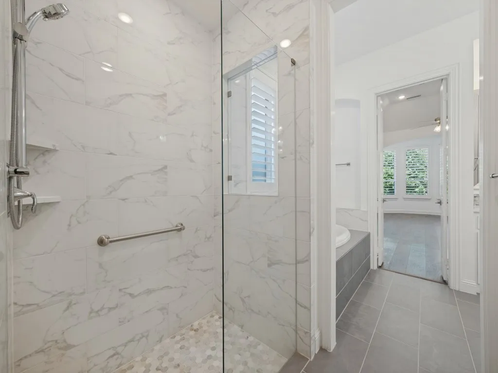 Single Family Residence For Sale in Denton County , 9901 Boulder Point Road, Little Elm, Texas 75068, 4 Bedroom, 4 Bathroom, 3 Garage spaces, 3,551 Sqft, built in 2021, mls#21401655, Real Estate Agent in Little Elm, Homes For Sale in Denton county, Homes For Sale in Little Elm, Realtor in Little Elm Texas, Real Estate Brokerage Independent Realty Texas, Luminita Cordes Realtor