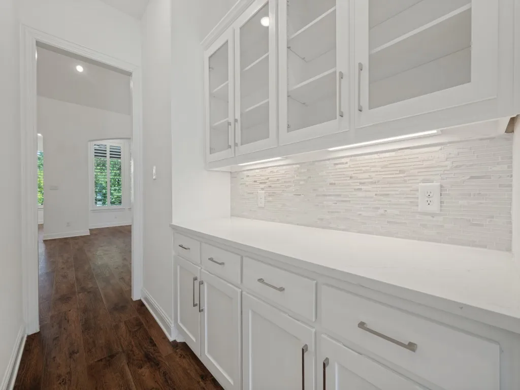 Single Family Residence For Sale in Denton County , 9901 Boulder Point Road, Little Elm, Texas 75068, 4 Bedroom, 4 Bathroom, 3 Garage spaces, 3,551 Sqft, built in 2021, mls#21401655, Real Estate Agent in Little Elm, Homes For Sale in Denton county, Homes For Sale in Little Elm, Realtor in Little Elm Texas, Real Estate Brokerage Independent Realty Texas, Luminita Cordes Realtor