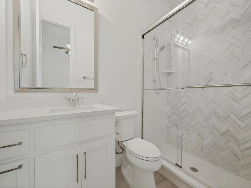 Single Family Residence For Sale in Denton County , 9901 Boulder Point Road, Little Elm, Texas 75068, 4 Bedroom, 4 Bathroom, 3 Garage spaces, 3,551 Sqft, built in 2021, mls#21401655, Real Estate Agent in Little Elm, Homes For Sale in Denton county, Homes For Sale in Little Elm, Realtor in Little Elm Texas, Real Estate Brokerage Independent Realty Texas, Luminita Cordes Realtor