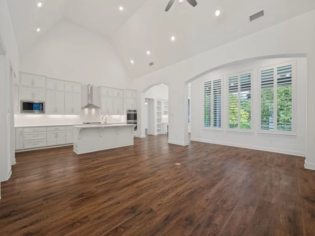 Single Family Residence For Sale in Denton County , 9901 Boulder Point Road, Little Elm, Texas 75068, 4 Bedroom, 4 Bathroom, 3 Garage spaces, 3,551 Sqft, built in 2021, mls#21401655, Real Estate Agent in Little Elm, Homes For Sale in Denton county, Homes For Sale in Little Elm, Realtor in Little Elm Texas, Real Estate Brokerage Independent Realty Texas, Luminita Cordes Realtor