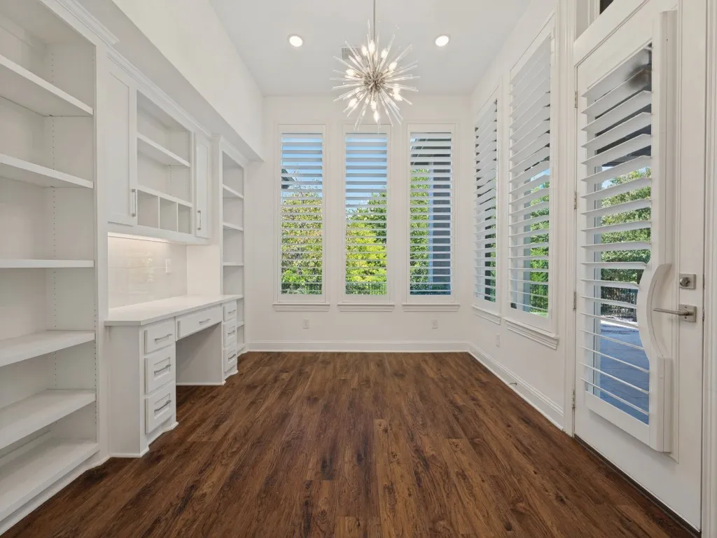 Single Family Residence For Sale in Denton County , 9901 Boulder Point Road, Little Elm, Texas 75068, 4 Bedroom, 4 Bathroom, 3 Garage spaces, 3,551 Sqft, built in 2021, mls#21401655, Real Estate Agent in Little Elm, Homes For Sale in Denton county, Homes For Sale in Little Elm, Realtor in Little Elm Texas, Real Estate Brokerage Independent Realty Texas, Luminita Cordes Realtor