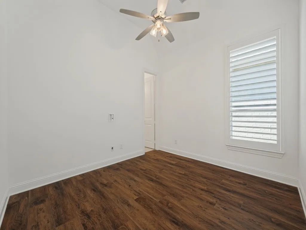 Single Family Residence For Sale in Denton County , 9901 Boulder Point Road, Little Elm, Texas 75068, 4 Bedroom, 4 Bathroom, 3 Garage spaces, 3,551 Sqft, built in 2021, mls#21401655, Real Estate Agent in Little Elm, Homes For Sale in Denton county, Homes For Sale in Little Elm, Realtor in Little Elm Texas, Real Estate Brokerage Independent Realty Texas, Luminita Cordes Realtor