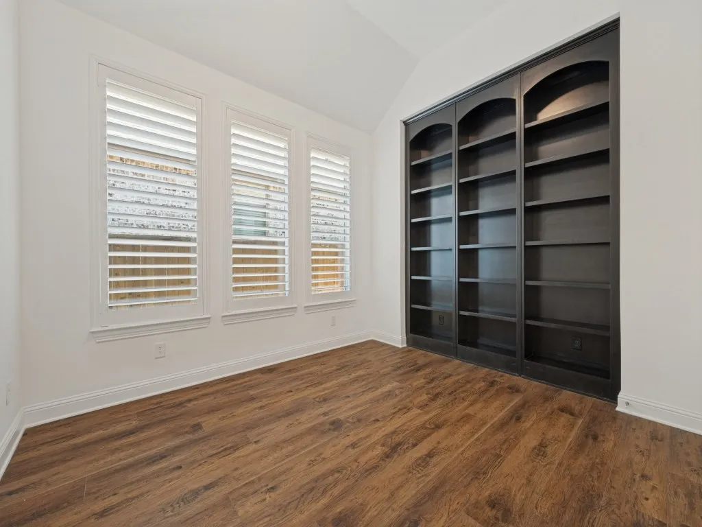 Single Family Residence For Sale in Denton County , 9901 Boulder Point Road, Little Elm, Texas 75068, 4 Bedroom, 4 Bathroom, 3 Garage spaces, 3,551 Sqft, built in 2021, mls#21401655, Real Estate Agent in Little Elm, Homes For Sale in Denton county, Homes For Sale in Little Elm, Realtor in Little Elm Texas, Real Estate Brokerage Independent Realty Texas, Luminita Cordes Realtor