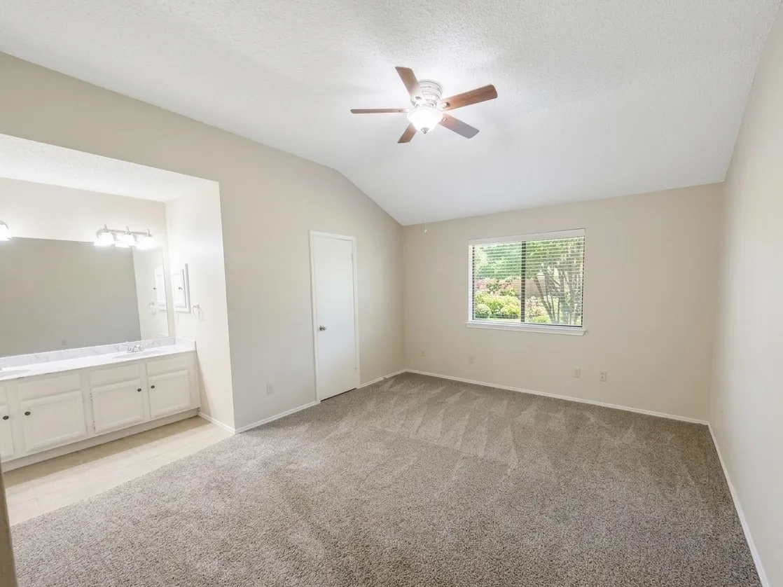 Single Family Residence For Rent in Denton County , 5028 Coker Drive, Flower Mound, Texas 75028, 3 Bedroom, 2 Bathroom, 2 Garage spaces, 1,475 Sqft, built in 1986, mls#21405069, Real Estate Agent in Flower Mound, Homes For Rent in Denton county, Homes For Rent in Flower Mound, Realtor in Flower Mound Texas, Real Estate Brokerage Independent Realty Texas, Luminita Cordes Realtor