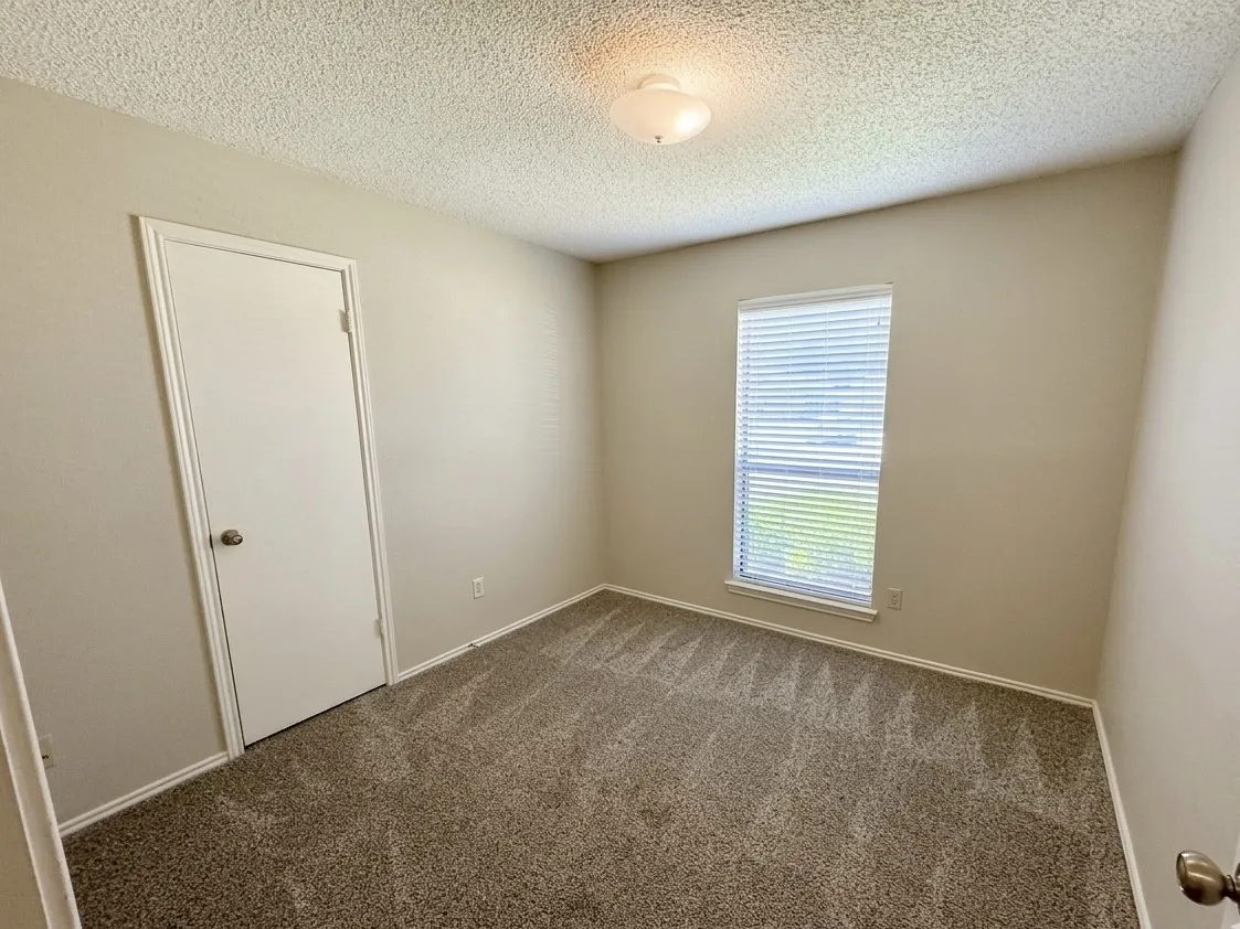 Single Family Residence For Rent in Denton County , 5028 Coker Drive, Flower Mound, Texas 75028, 3 Bedroom, 2 Bathroom, 2 Garage spaces, 1,475 Sqft, built in 1986, mls#21405069, Real Estate Agent in Flower Mound, Homes For Rent in Denton county, Homes For Rent in Flower Mound, Realtor in Flower Mound Texas, Real Estate Brokerage Independent Realty Texas, Luminita Cordes Realtor