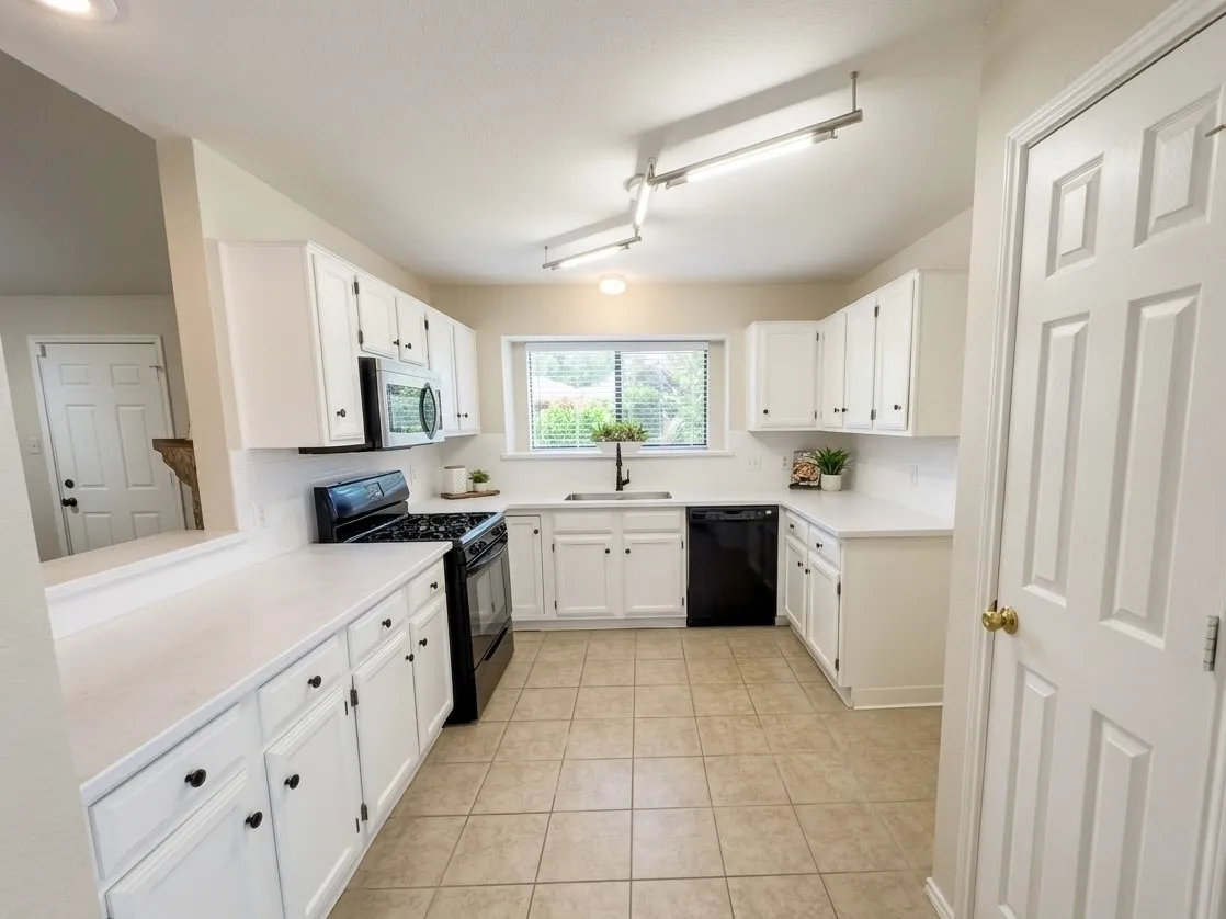 Single Family Residence For Rent in Denton County , 5028 Coker Drive, Flower Mound, Texas 75028, 3 Bedroom, 2 Bathroom, 2 Garage spaces, 1,475 Sqft, built in 1986, mls#21405069, Real Estate Agent in Flower Mound, Homes For Rent in Denton county, Homes For Rent in Flower Mound, Realtor in Flower Mound Texas, Real Estate Brokerage Independent Realty Texas, Luminita Cordes Realtor