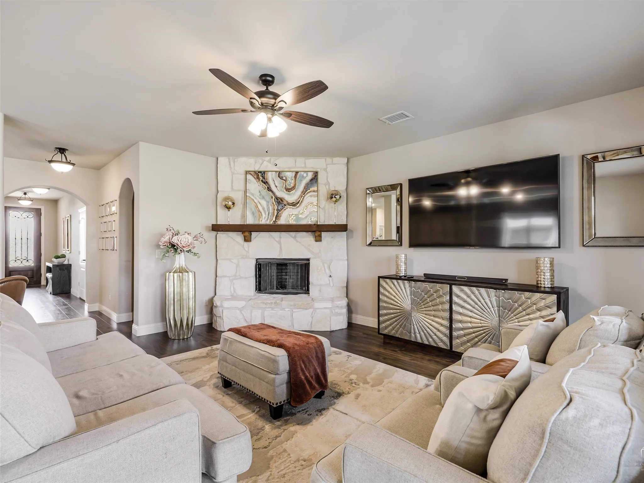 Single Family Residence For Rent in Collin County , 1216 Tree Shadow Lane, Anna, Texas 75409, 4 Bedroom, 3 Bathroom, 3 Garage spaces, 3,034 Sqft, built in 2022, mls#21405007, Real Estate Agent in Anna, Homes For Rent in Collin county, Homes For Rent in Anna, Realtor in Anna Texas, Real Estate Brokerage Independent Realty Texas, Luminita Cordes Realtor