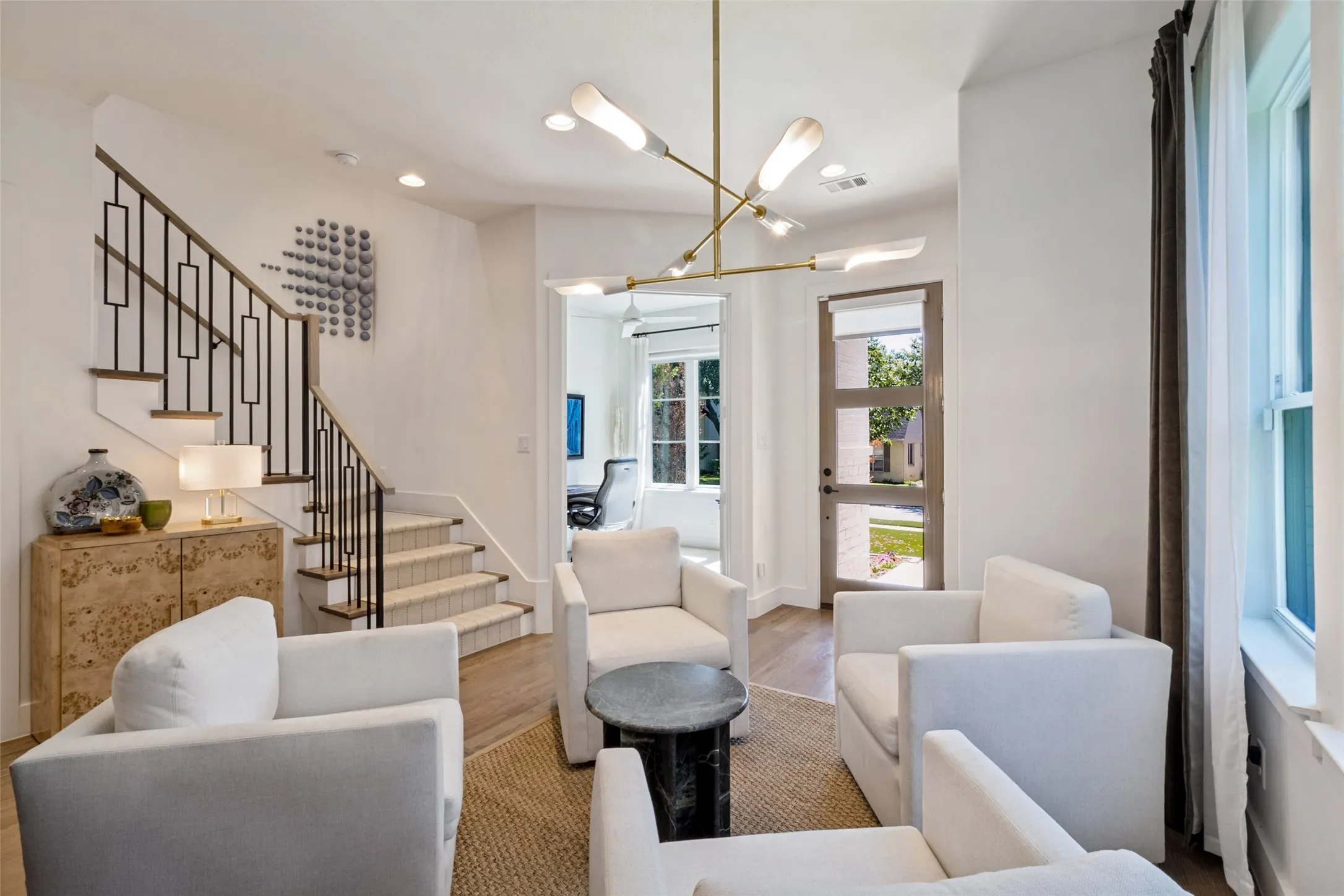 Single Family Residence For Sale in Dallas County , 5613 Ellsworth Avenue, Dallas, Texas 75206, 3 Bedroom, 4 Bathroom, 2 Garage spaces, 2,697 Sqft, built in 2020, mls#21404842, Real Estate Agent in Dallas, Homes For Sale in Dallas county, Homes For Sale in Dallas, Realtor in Dallas Texas, Real Estate Brokerage Independent Realty Texas, Luminita Cordes Realtor