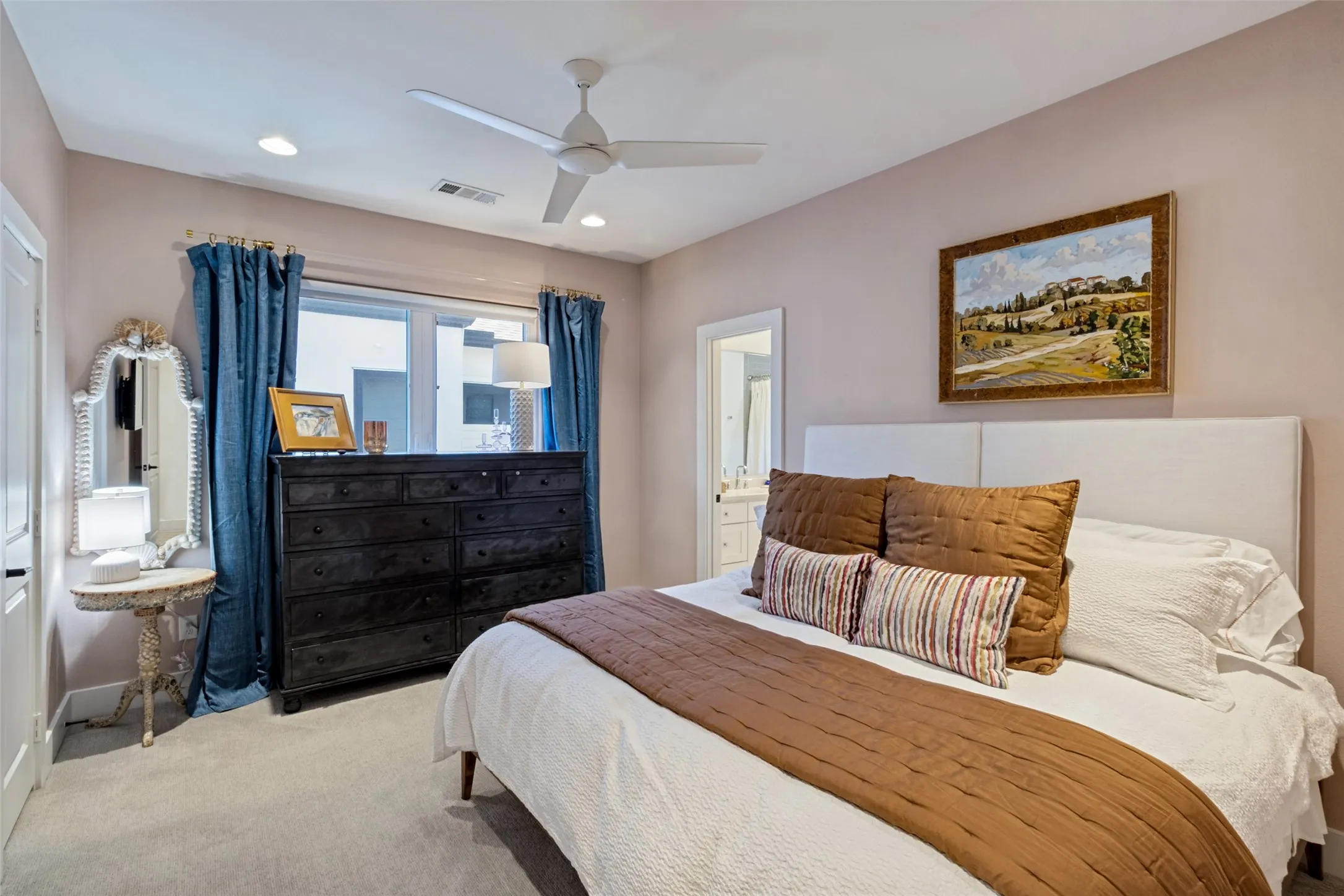 Single Family Residence For Sale in Dallas County , 5613 Ellsworth Avenue, Dallas, Texas 75206, 3 Bedroom, 4 Bathroom, 2 Garage spaces, 2,697 Sqft, built in 2020, mls#21404842, Real Estate Agent in Dallas, Homes For Sale in Dallas county, Homes For Sale in Dallas, Realtor in Dallas Texas, Real Estate Brokerage Independent Realty Texas, Luminita Cordes Realtor