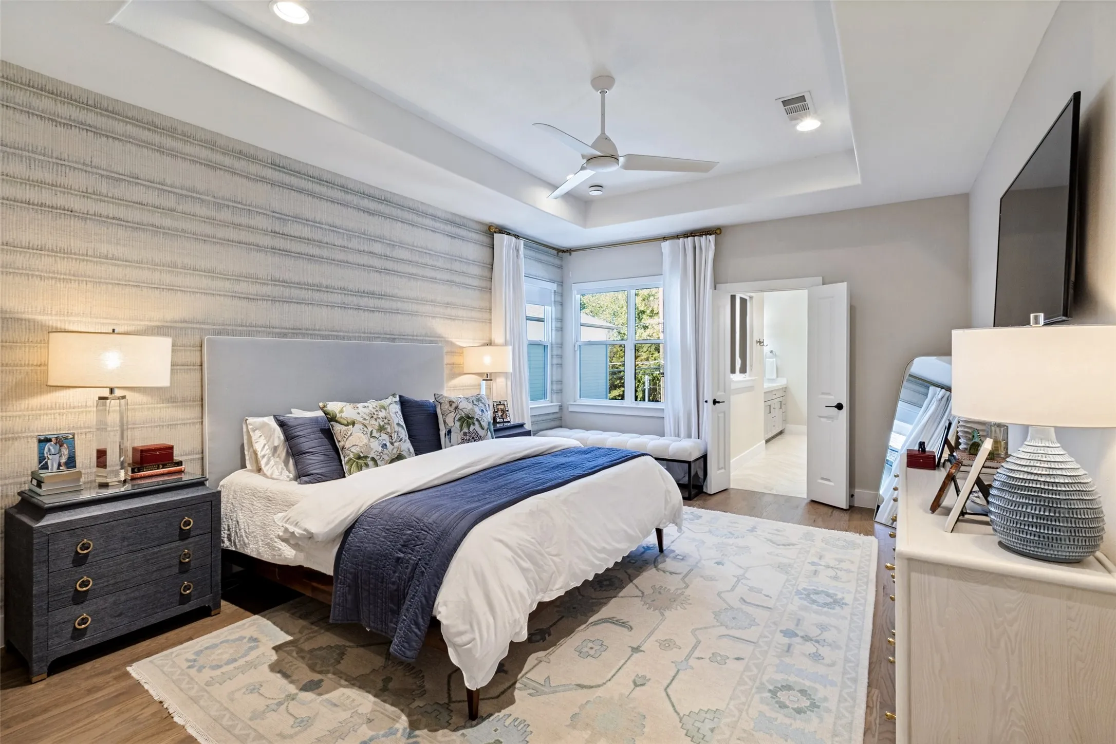 Single Family Residence For Sale in Dallas County , 5613 Ellsworth Avenue, Dallas, Texas 75206, 3 Bedroom, 4 Bathroom, 2 Garage spaces, 2,697 Sqft, built in 2020, mls#21404842, Real Estate Agent in Dallas, Homes For Sale in Dallas county, Homes For Sale in Dallas, Realtor in Dallas Texas, Real Estate Brokerage Independent Realty Texas, Luminita Cordes Realtor