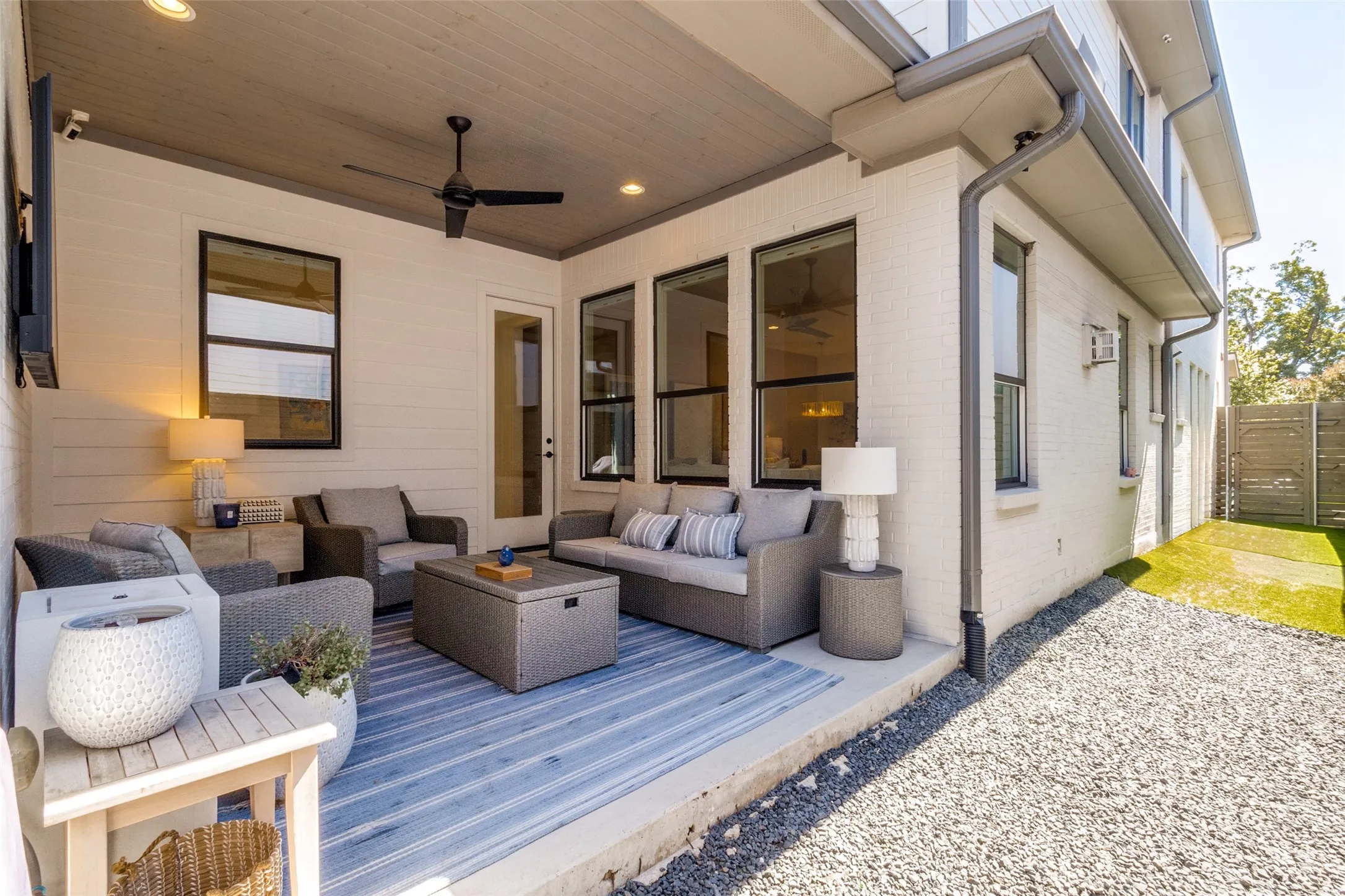 Single Family Residence For Sale in Dallas County , 5613 Ellsworth Avenue, Dallas, Texas 75206, 3 Bedroom, 4 Bathroom, 2 Garage spaces, 2,697 Sqft, built in 2020, mls#21404842, Real Estate Agent in Dallas, Homes For Sale in Dallas county, Homes For Sale in Dallas, Realtor in Dallas Texas, Real Estate Brokerage Independent Realty Texas, Luminita Cordes Realtor