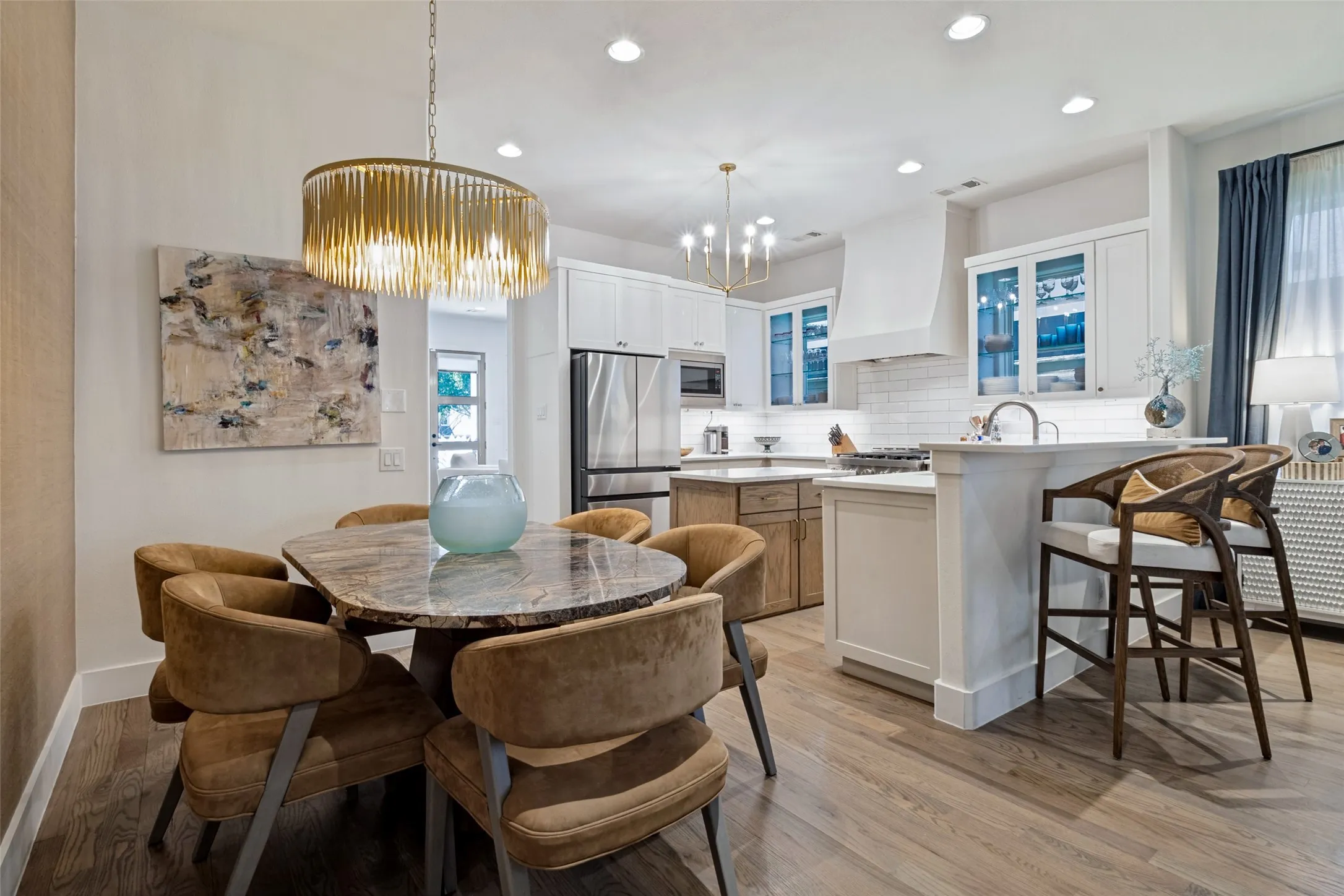 Single Family Residence For Sale in Dallas County , 5613 Ellsworth Avenue, Dallas, Texas 75206, 3 Bedroom, 4 Bathroom, 2 Garage spaces, 2,697 Sqft, built in 2020, mls#21404842, Real Estate Agent in Dallas, Homes For Sale in Dallas county, Homes For Sale in Dallas, Realtor in Dallas Texas, Real Estate Brokerage Independent Realty Texas, Luminita Cordes Realtor