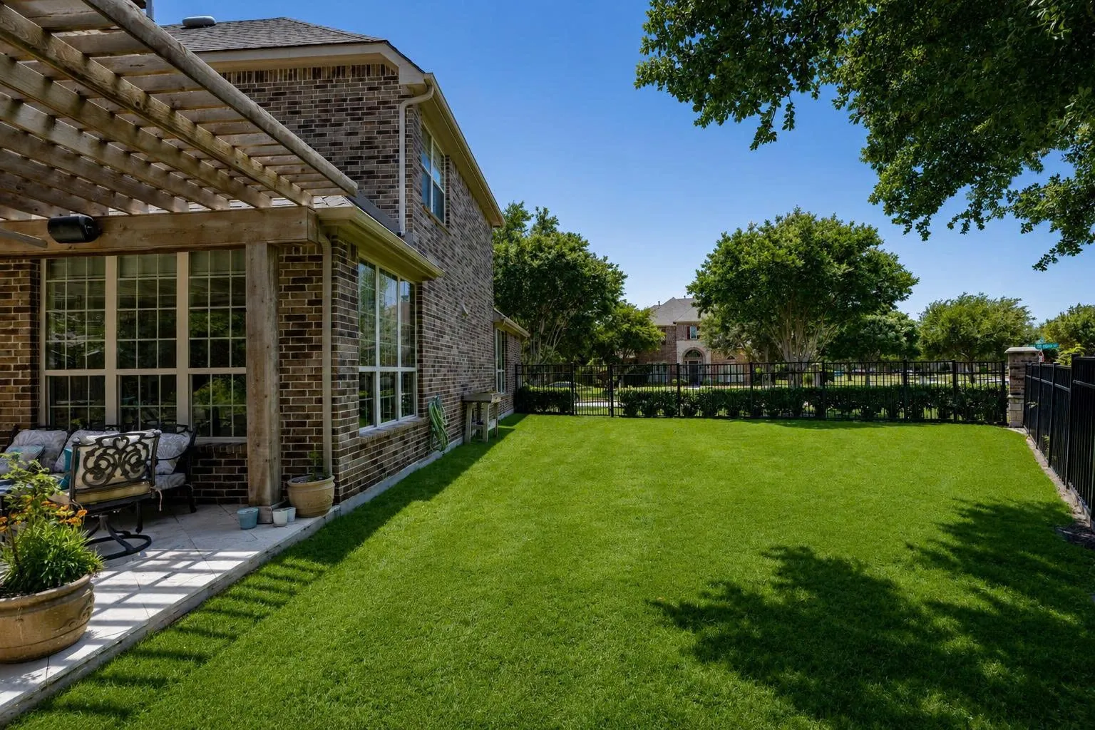 Single Family Residence For Sale in Collin County , 864 Willow Winds Street, Allen, Texas 75013, 5 Bedroom, 4 Bathroom, 3 Garage spaces, 3,881 Sqft, built in 2010, mls#21405075, Real Estate Agent in Allen, Homes For Sale in Collin county, Homes For Sale in Allen, Realtor in Allen Texas, Real Estate Brokerage Independent Realty Texas, Luminita Cordes Realtor