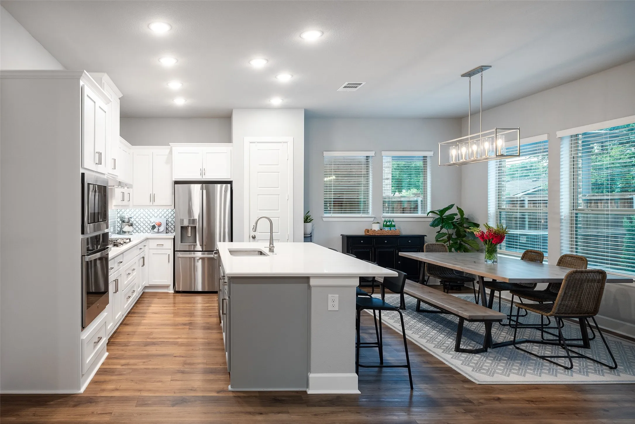 Single Family Residence For Rent in Dallas County , 3436 Evening Petal Lane, Dallas, Texas 75229, 4 Bedroom, 4 Bathroom, 2 Garage spaces, 2,597 Sqft, built in 2021, mls#21405053, Real Estate Agent in Dallas, Homes For Rent in Dallas county, Homes For Rent in Dallas, Realtor in Dallas Texas, Real Estate Brokerage Independent Realty Texas, Luminita Cordes Realtor