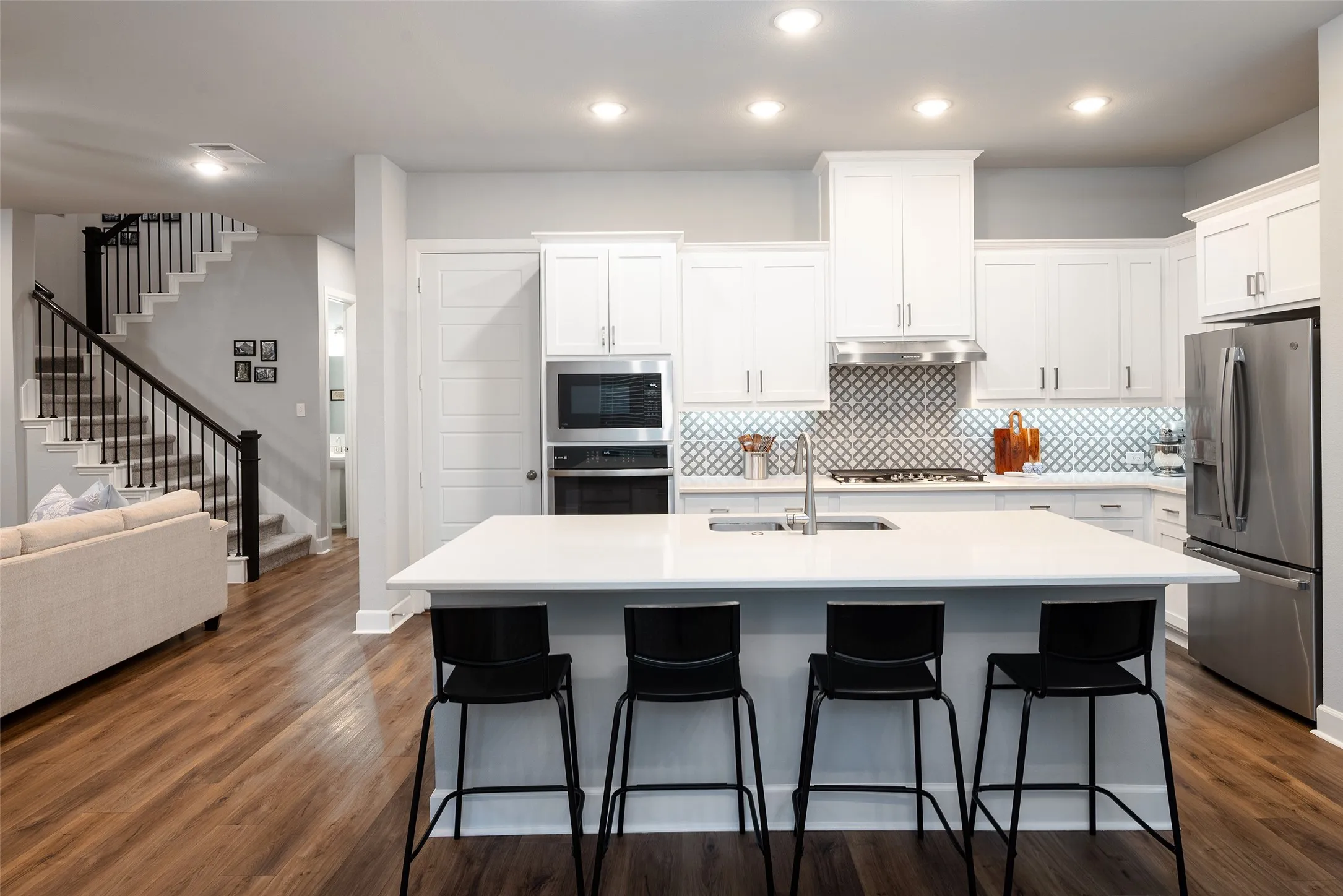 Single Family Residence For Rent in Dallas County , 3436 Evening Petal Lane, Dallas, Texas 75229, 4 Bedroom, 4 Bathroom, 2 Garage spaces, 2,597 Sqft, built in 2021, mls#21405053, Real Estate Agent in Dallas, Homes For Rent in Dallas county, Homes For Rent in Dallas, Realtor in Dallas Texas, Real Estate Brokerage Independent Realty Texas, Luminita Cordes Realtor