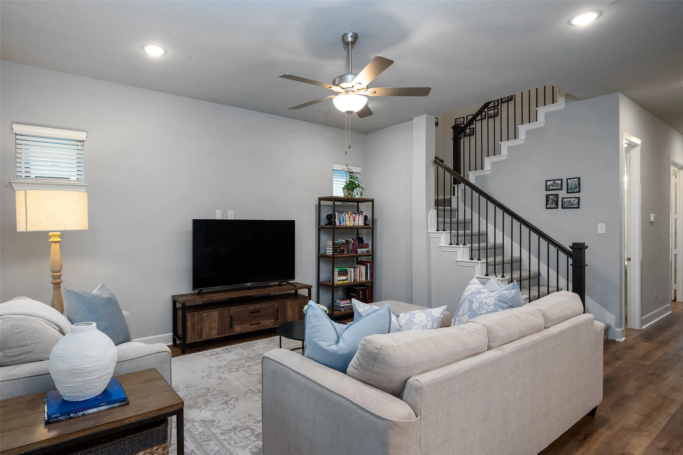 Single Family Residence For Rent in Dallas County , 3436 Evening Petal Lane, Dallas, Texas 75229, 4 Bedroom, 4 Bathroom, 2 Garage spaces, 2,597 Sqft, built in 2021, mls#21405053, Real Estate Agent in Dallas, Homes For Rent in Dallas county, Homes For Rent in Dallas, Realtor in Dallas Texas, Real Estate Brokerage Independent Realty Texas, Luminita Cordes Realtor