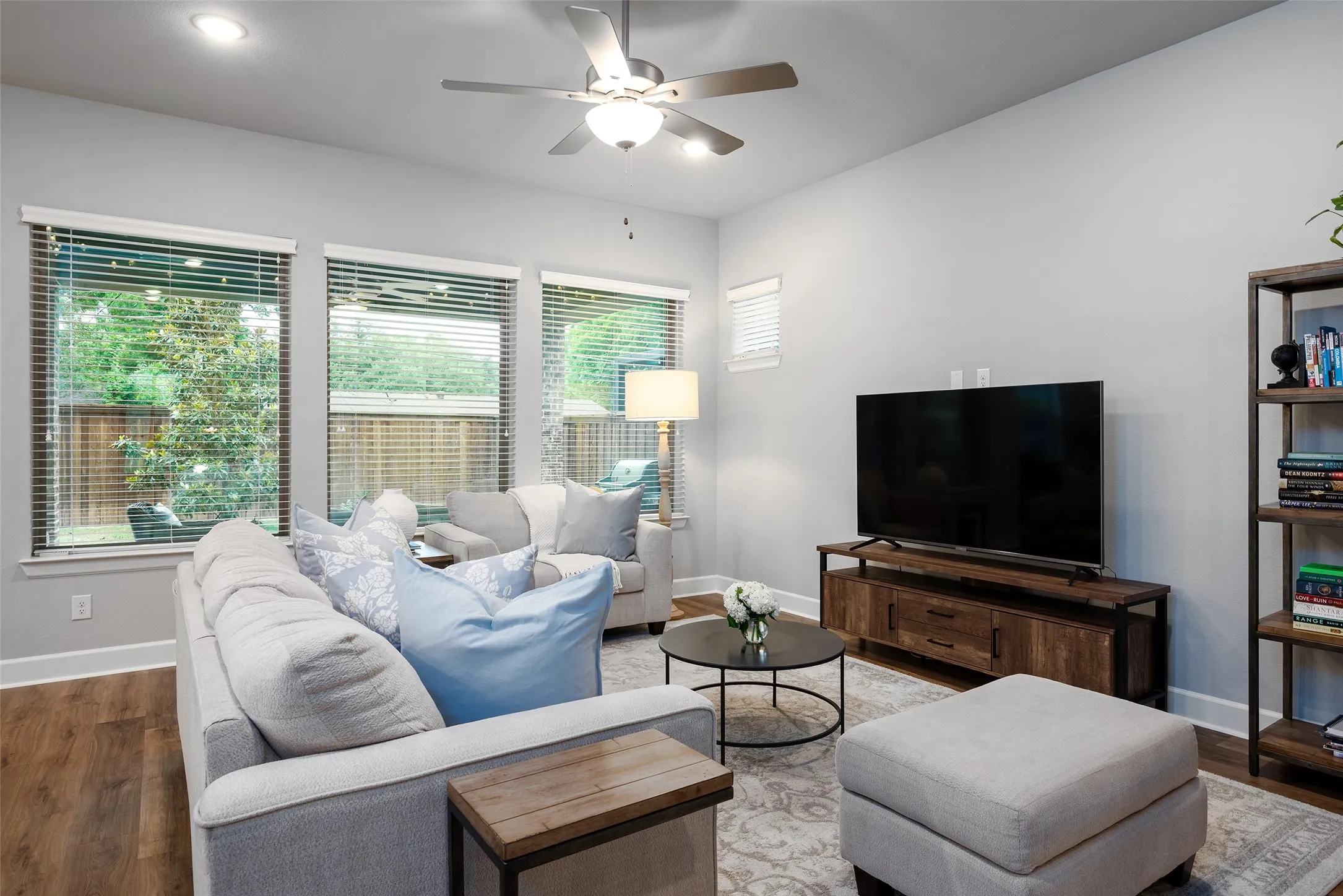 Single Family Residence For Rent in Dallas County , 3436 Evening Petal Lane, Dallas, Texas 75229, 4 Bedroom, 4 Bathroom, 2 Garage spaces, 2,597 Sqft, built in 2021, mls#21405053, Real Estate Agent in Dallas, Homes For Rent in Dallas county, Homes For Rent in Dallas, Realtor in Dallas Texas, Real Estate Brokerage Independent Realty Texas, Luminita Cordes Realtor
