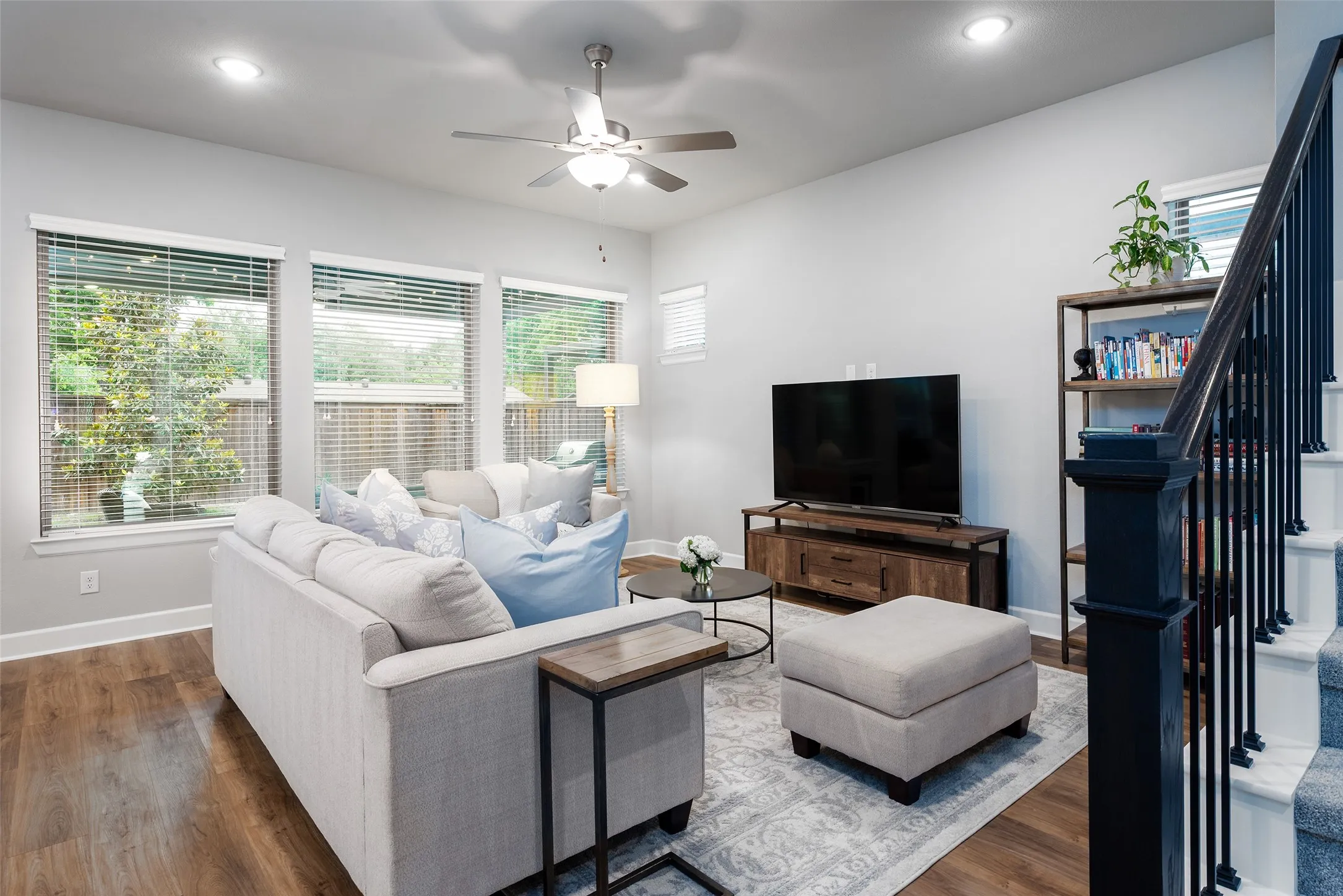 Single Family Residence For Rent in Dallas County , 3436 Evening Petal Lane, Dallas, Texas 75229, 4 Bedroom, 4 Bathroom, 2 Garage spaces, 2,597 Sqft, built in 2021, mls#21405053, Real Estate Agent in Dallas, Homes For Rent in Dallas county, Homes For Rent in Dallas, Realtor in Dallas Texas, Real Estate Brokerage Independent Realty Texas, Luminita Cordes Realtor