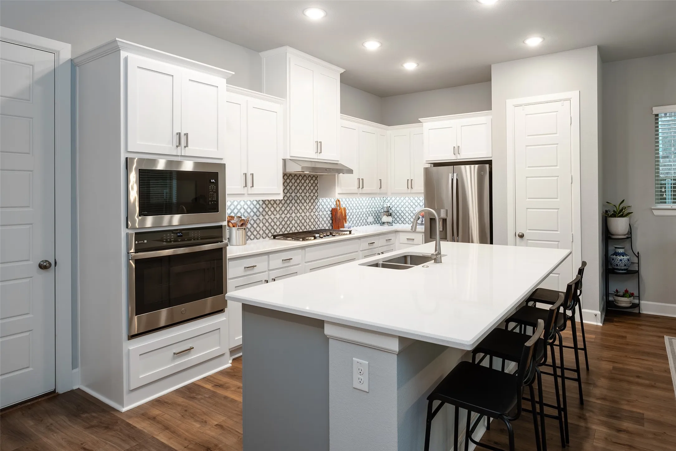Single Family Residence For Rent in Dallas County , 3436 Evening Petal Lane, Dallas, Texas 75229, 4 Bedroom, 4 Bathroom, 2 Garage spaces, 2,597 Sqft, built in 2021, mls#21405053, Real Estate Agent in Dallas, Homes For Rent in Dallas county, Homes For Rent in Dallas, Realtor in Dallas Texas, Real Estate Brokerage Independent Realty Texas, Luminita Cordes Realtor