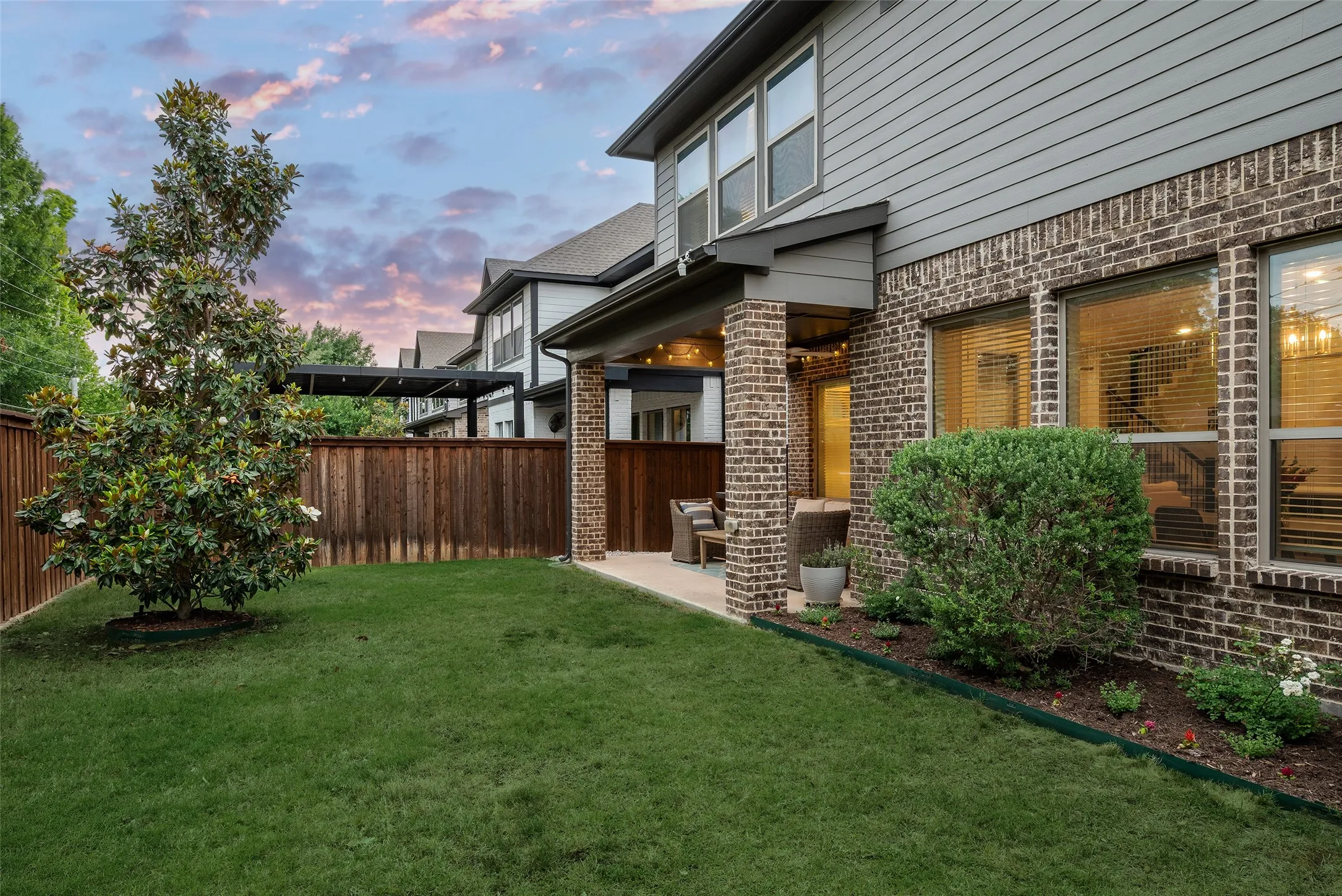 Single Family Residence For Rent in Dallas County , 3436 Evening Petal Lane, Dallas, Texas 75229, 4 Bedroom, 4 Bathroom, 2 Garage spaces, 2,597 Sqft, built in 2021, mls#21405053, Real Estate Agent in Dallas, Homes For Rent in Dallas county, Homes For Rent in Dallas, Realtor in Dallas Texas, Real Estate Brokerage Independent Realty Texas, Luminita Cordes Realtor