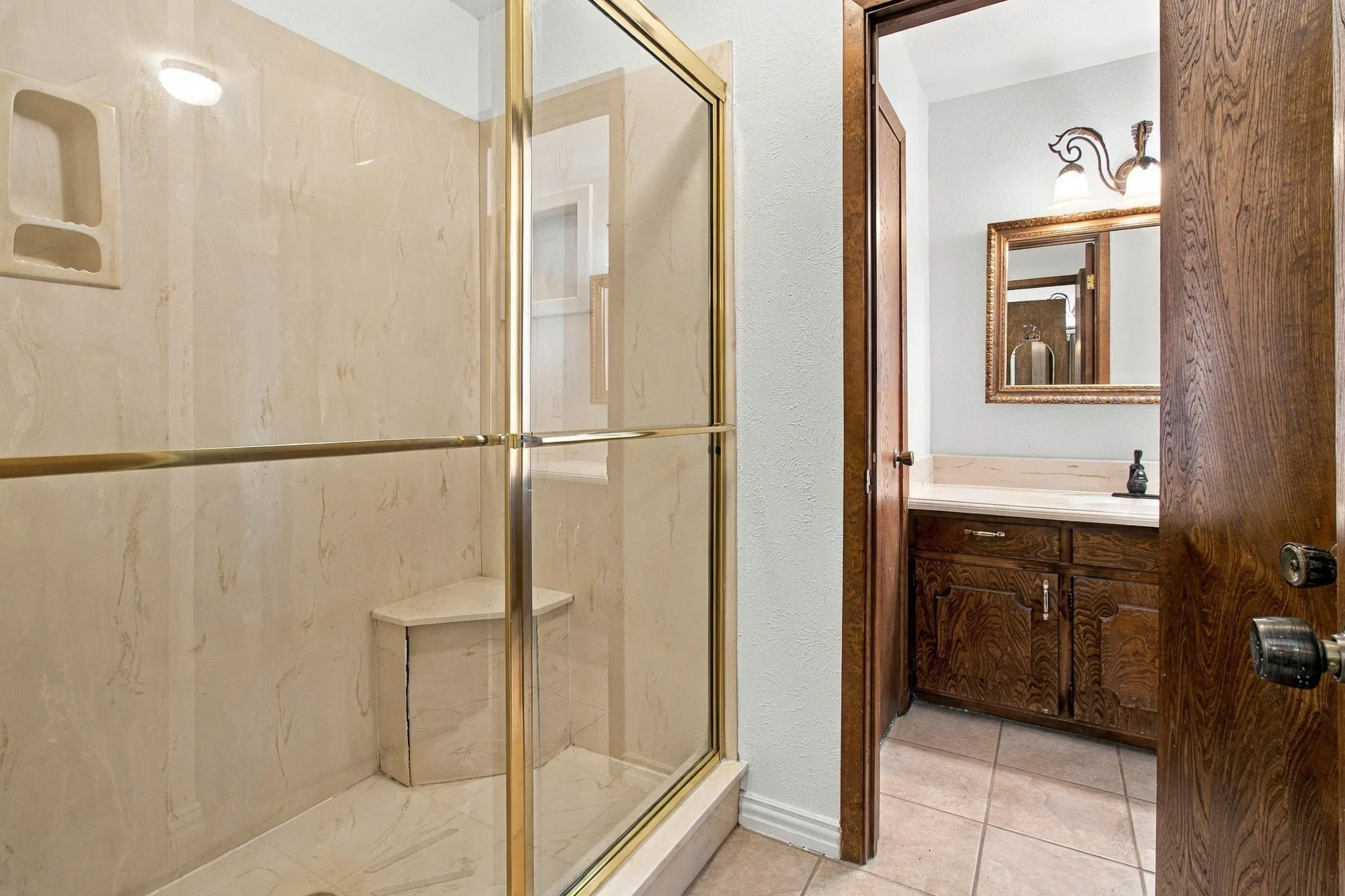 Single Family Residence For Rent in Tarrant County , 1914 Roosevelt Drive, Pantego, Texas 76013, 4 Bedroom, 3 Bathroom, 2 Garage spaces, 2,342 Sqft, built in 1974, mls#21405089, Real Estate Agent in Pantego, Homes For Rent in Tarrant county, Homes For Rent in Pantego, Realtor in Pantego Texas, Real Estate Brokerage Independent Realty Texas, Luminita Cordes Realtor